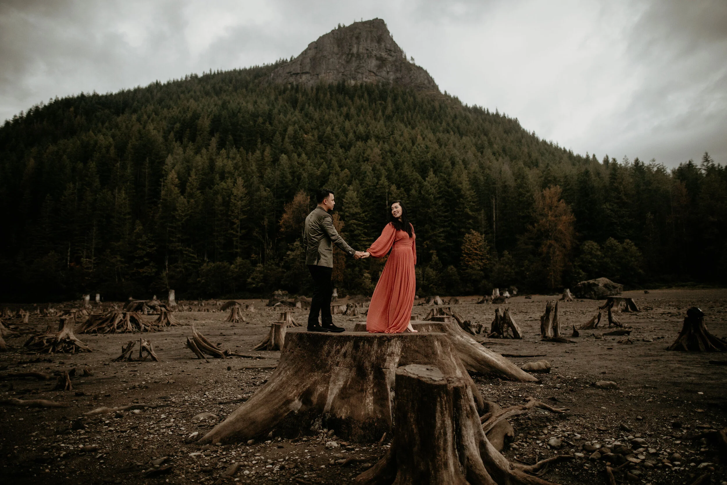 Rattlesnake-lake-engagement-photos-116.jpg