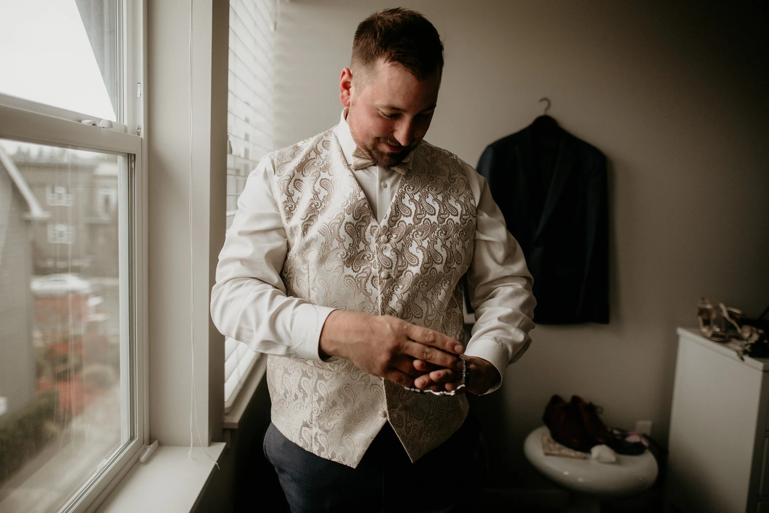 Snoqualmie falls elopement - Salish lodge elopement - snoqualmie falls wedding - Salish lodge wedding - snoqualmie falls elopement photographer - Salish lodge wedding photographer - snoqualmie pass elopement - waterfall elopement vibes - fall elopem…