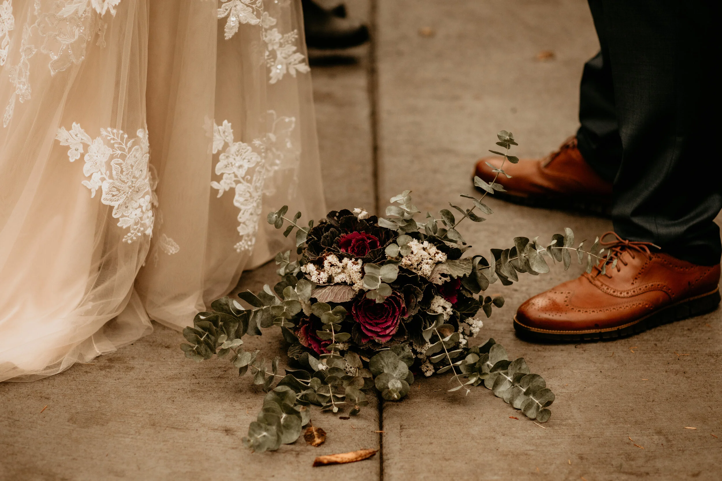 Snoqualmie falls elopement - Salish lodge elopement - snoqualmie falls wedding - Salish lodge wedding - snoqualmie falls elopement photographer - Salish lodge wedding photographer - snoqualmie pass elopement - waterfall elopement vibes - fall elopem…