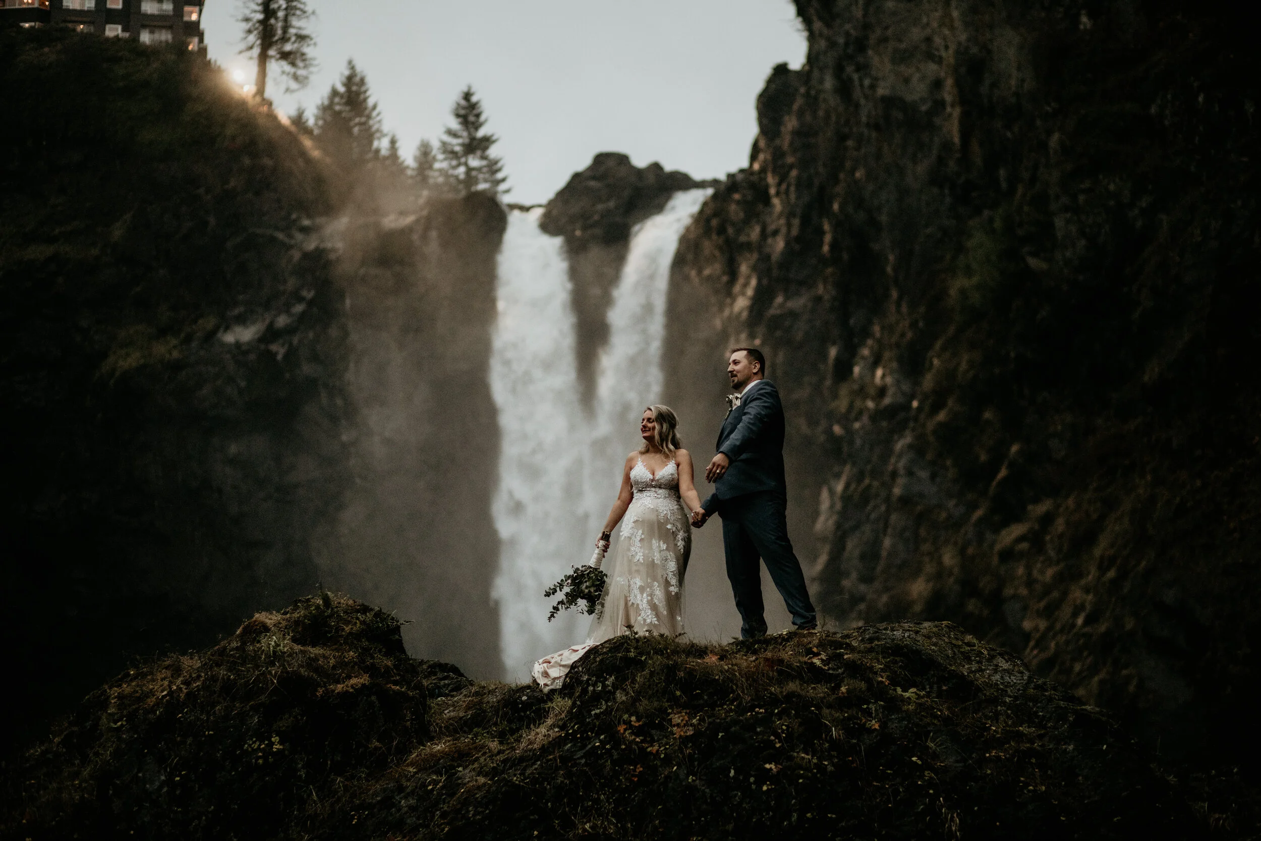 Snoqualmie falls elopement - Salish lodge elopement - snoqualmie falls wedding - Salish lodge wedding - snoqualmie falls elopement photographer - Salish lodge wedding photographer - snoqualmie pass elopement - waterfall elopement vibes - fall elopem…