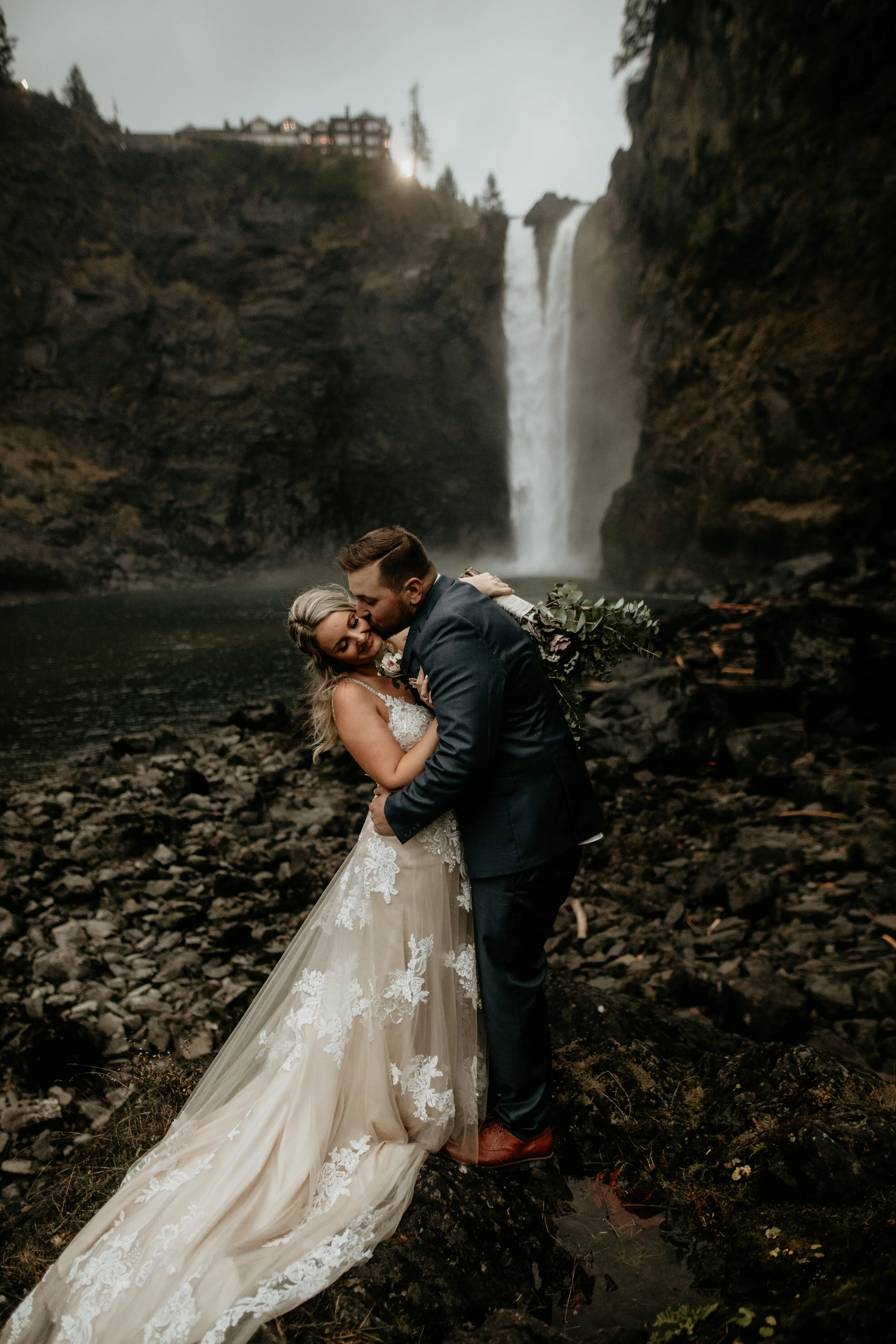 Snoqualmie falls elopement - Salish lodge elopement - snoqualmie falls wedding - Salish lodge wedding - snoqualmie falls elopement photographer - Salish lodge wedding photographer - snoqualmie pass elopement - waterfall elopement vibes - fall elopem…