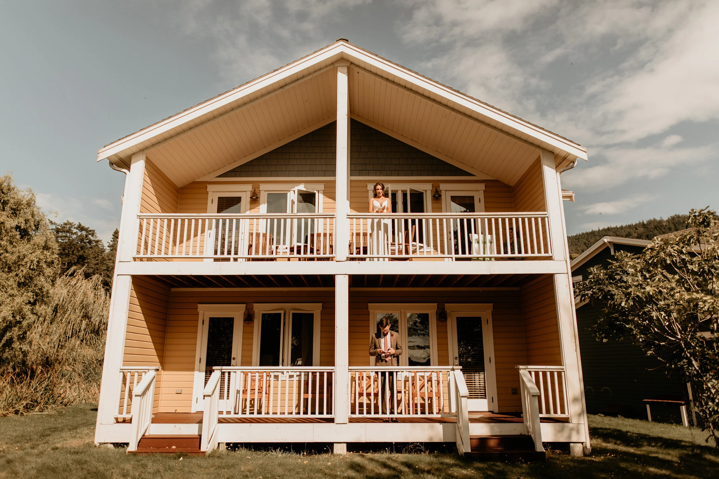 Orcas Island elopement - San Juan Island elopement - San Juan Island wedding - Orcas Island wedding - Orcas island elopement photographer -San Juan Island wedding photographer - Friday Harbor elopement - Island elopement vibes - fall elopement inspi…