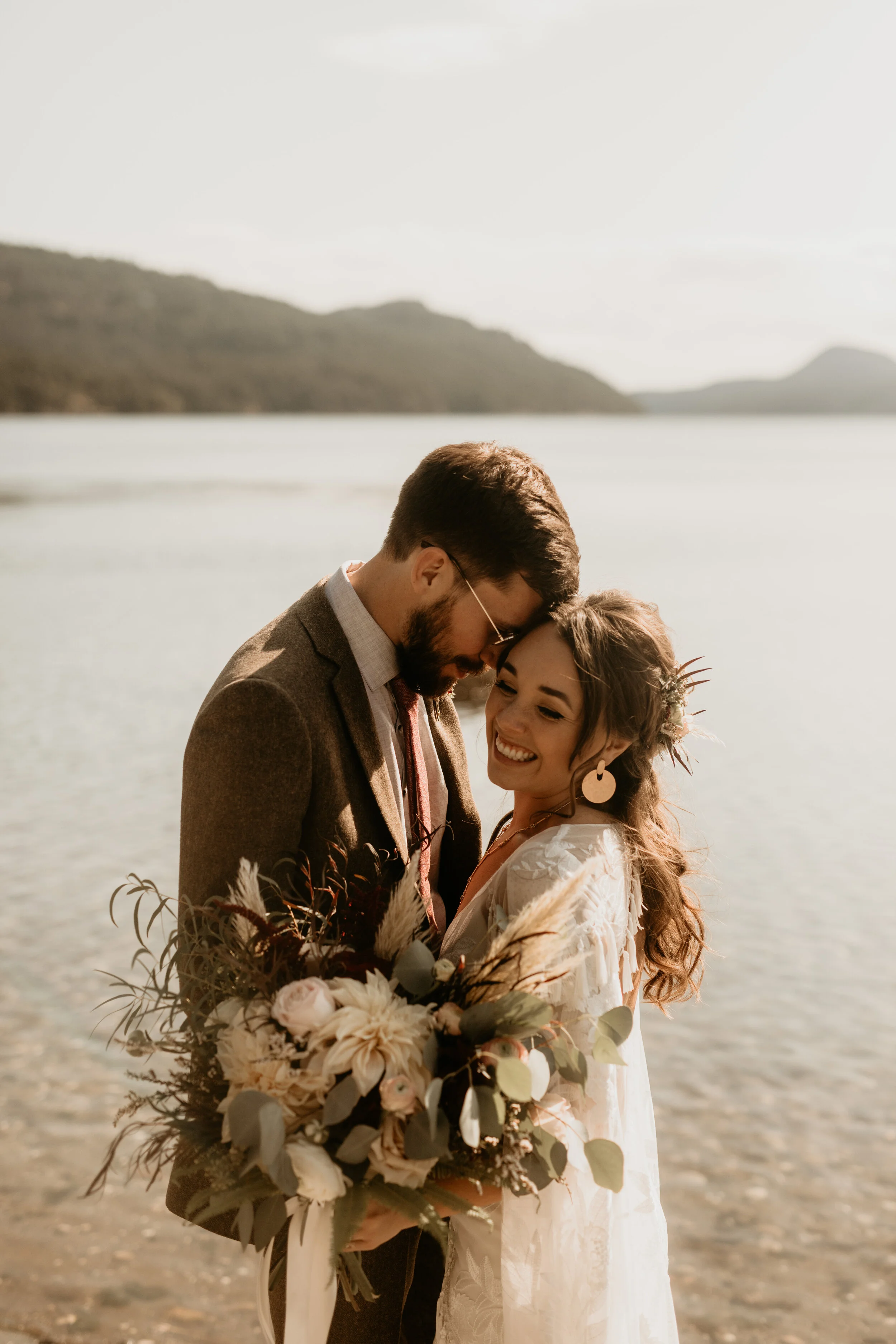Orcas Island elopement - San Juan Island elopement - San Juan Island wedding - Orcas Island wedding - Orcas island elopement photographer -San Juan Island wedding photographer - Friday Harbor elopement - Island elopement vibes - fall elopement inspi…
