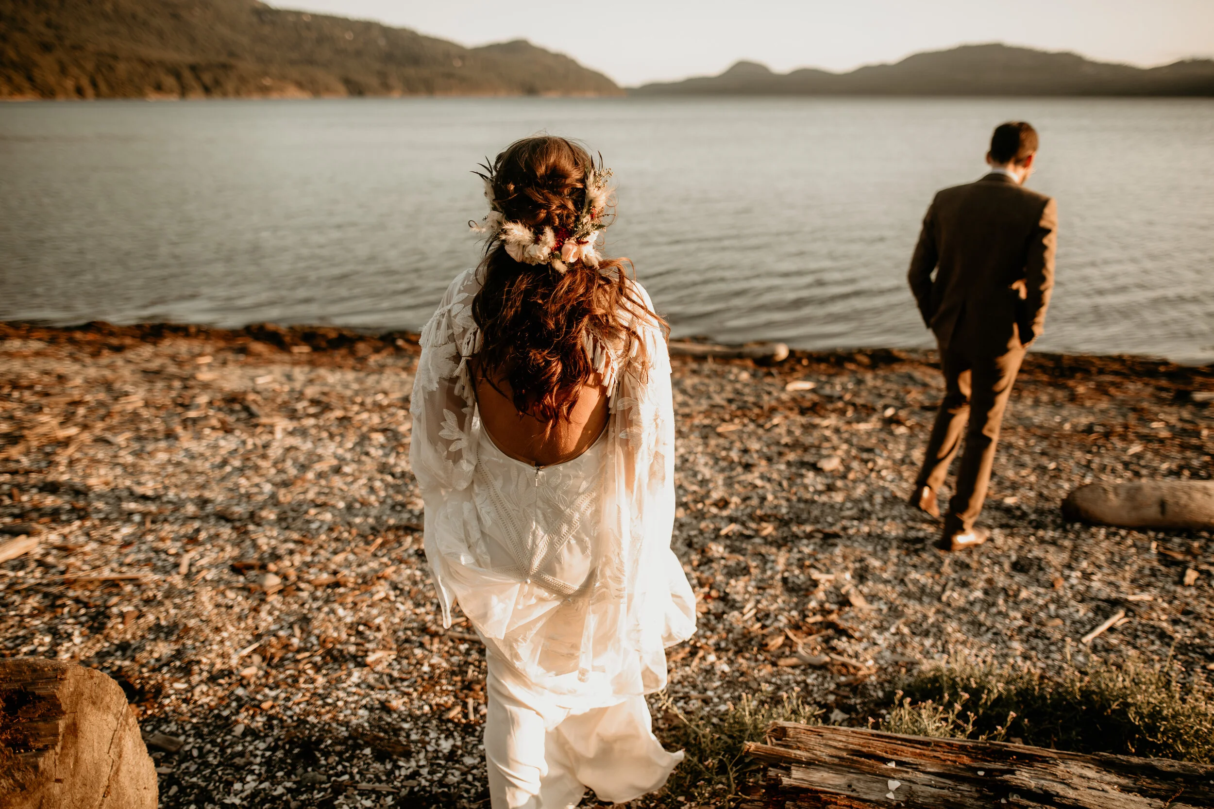 Orcas Island elopement - San Juan Island elopement - San Juan Island wedding - Orcas Island wedding - Orcas island elopement photographer -San Juan Island wedding photographer - Friday Harbor elopement - Island elopement vibes - fall elopement inspi…