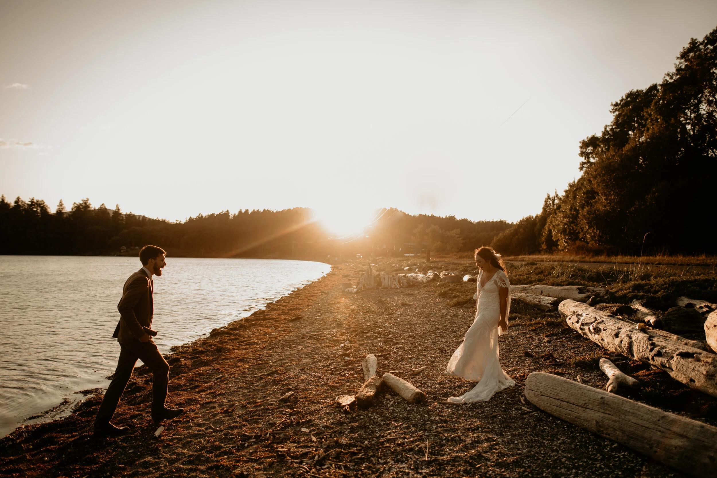 Orcas Island elopement - San Juan Island elopement - San Juan Island wedding - Orcas Island wedding - Orcas island elopement photographer -San Juan Island wedding photographer - Friday Harbor elopement - Island elopement vibes - fall elopement inspi…