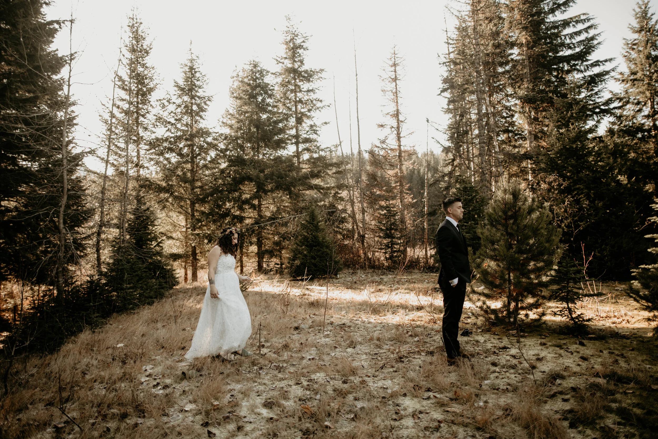 Gold Creek Pond elopement - Snoqualmie pass elopement - Hyatt elopement - gold creek pond wedding - gold creek pond elopement photographer - snoqualmie pass wedding photographer - pnw elopement - mountain elopement vibes - fall elopement inspiratio…