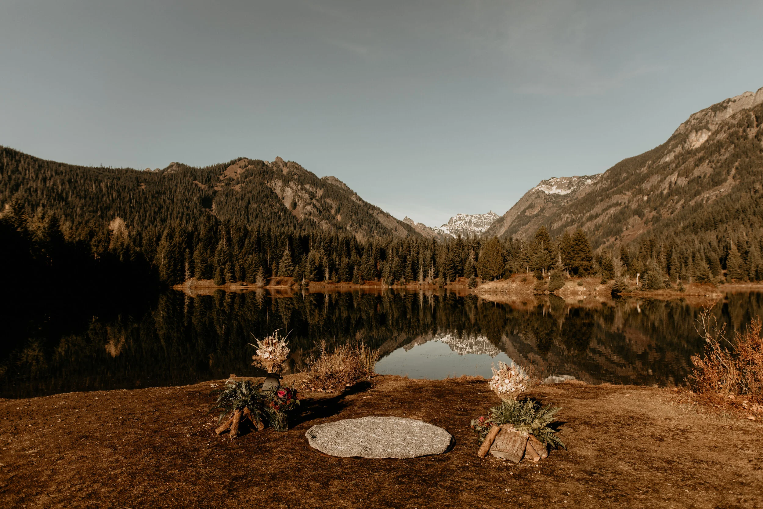 Gold Creek Pond elopement - Snoqualmie pass elopement - Hyatt elopement - gold creek pond wedding - gold creek pond elopement photographer - snoqualmie pass wedding photographer - pnw elopeme Gold Creek Pond elopement - Snoqualmie pass elopement - …