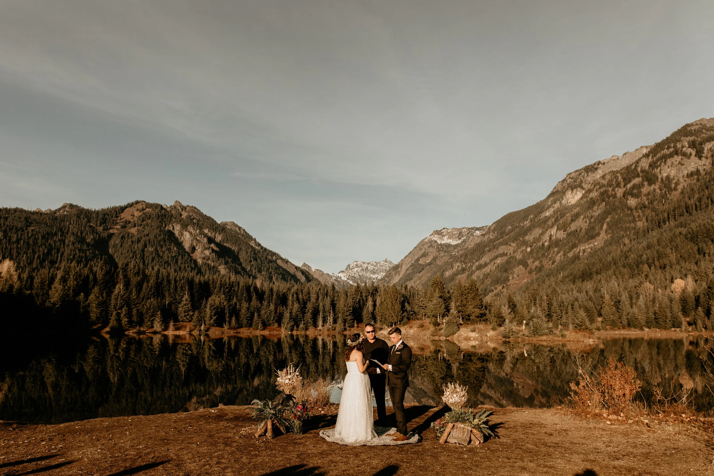 Gold Creek Pond elopement - Snoqualmie pass elopement - Hyatt elopement - gold creek pond wedding - gold creek pond elopement photographer - snoqualmie pass wedding photographer - pnw elopement - mountain elopement vibes - fall elopement inspiratio…
