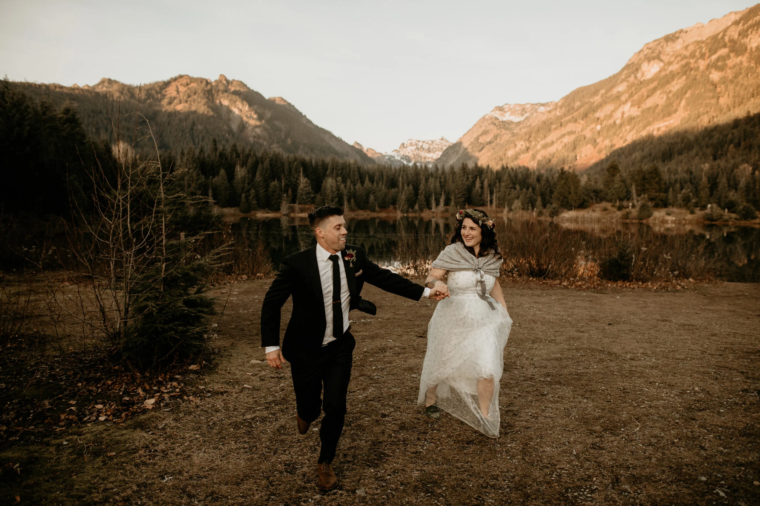 Gold Creek Pond elopement - Snoqualmie pass elopement - Hyatt elopement - gold creek pond wedding - gold creek pond elopement photographer - snoqualmie pass wedding photographer - pnw elopement - mountain elopement vibes - fall elopement inspiration…