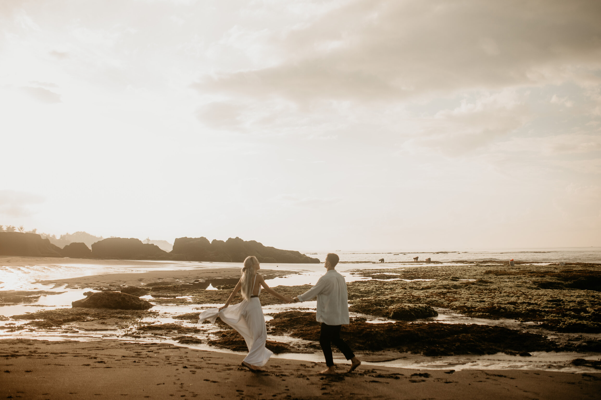 Bali elopement - bali elopement photographer - Bali wedding - Bali wedding photographer - Bali destination wedding - Bali destination photographer - Canggu elopement - canggu elopement photographer - Nusa penida - Nusa penida elopement - Bali beach …