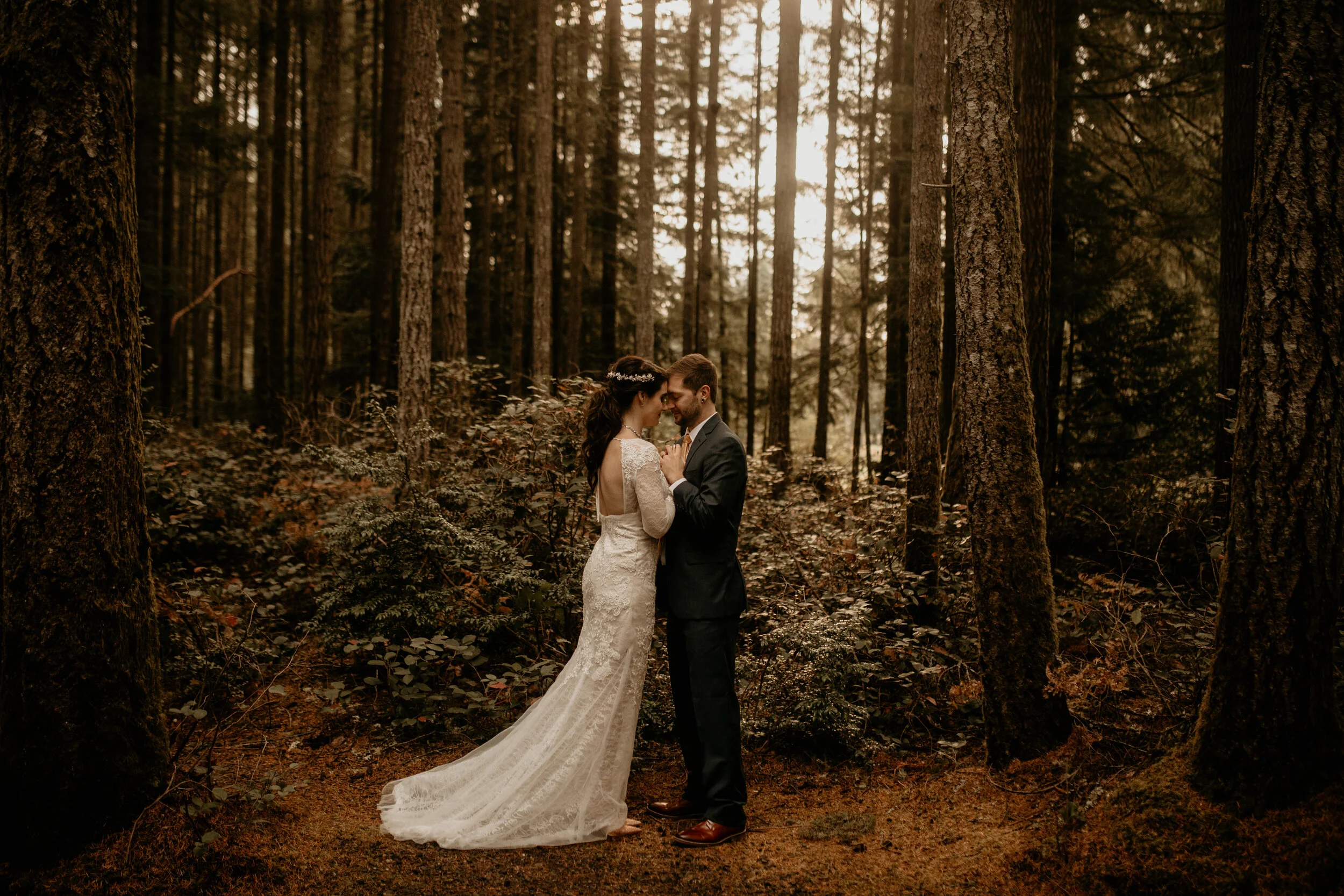 Forest elopement - Mountain Woods elopement - snoqualmie falls wedding - Salish lodge wedding - snoqualmie falls elopement photographer - Salish lodge wedding photographer - snoqualmie pass elopement - waterfall elopement vibes - fall elopement insp…