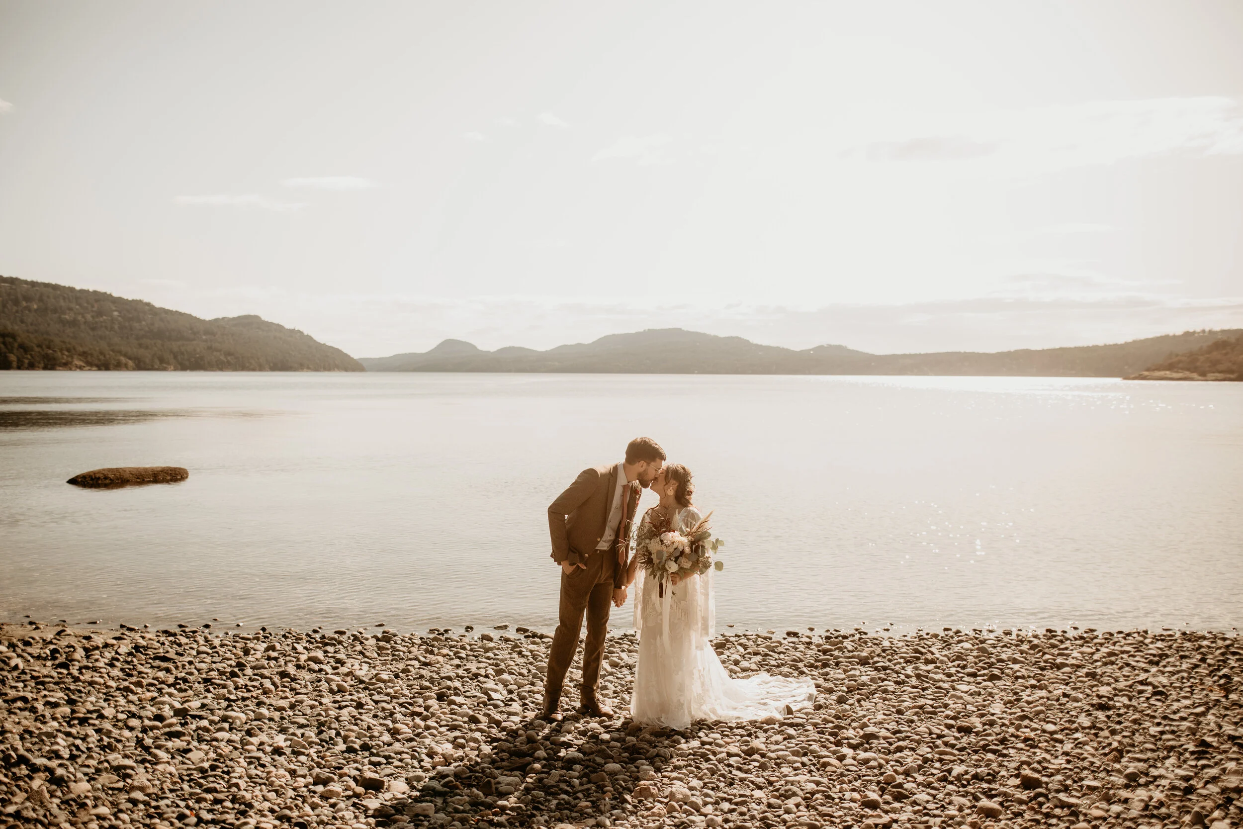 North cascades national park elopement - Mount Rainier National Park Elopement - Olympic National Park Elopement - Best places to elope in Washington - most beautiful places in pnw to elope - best elopement locations in Washington -North cascades na…