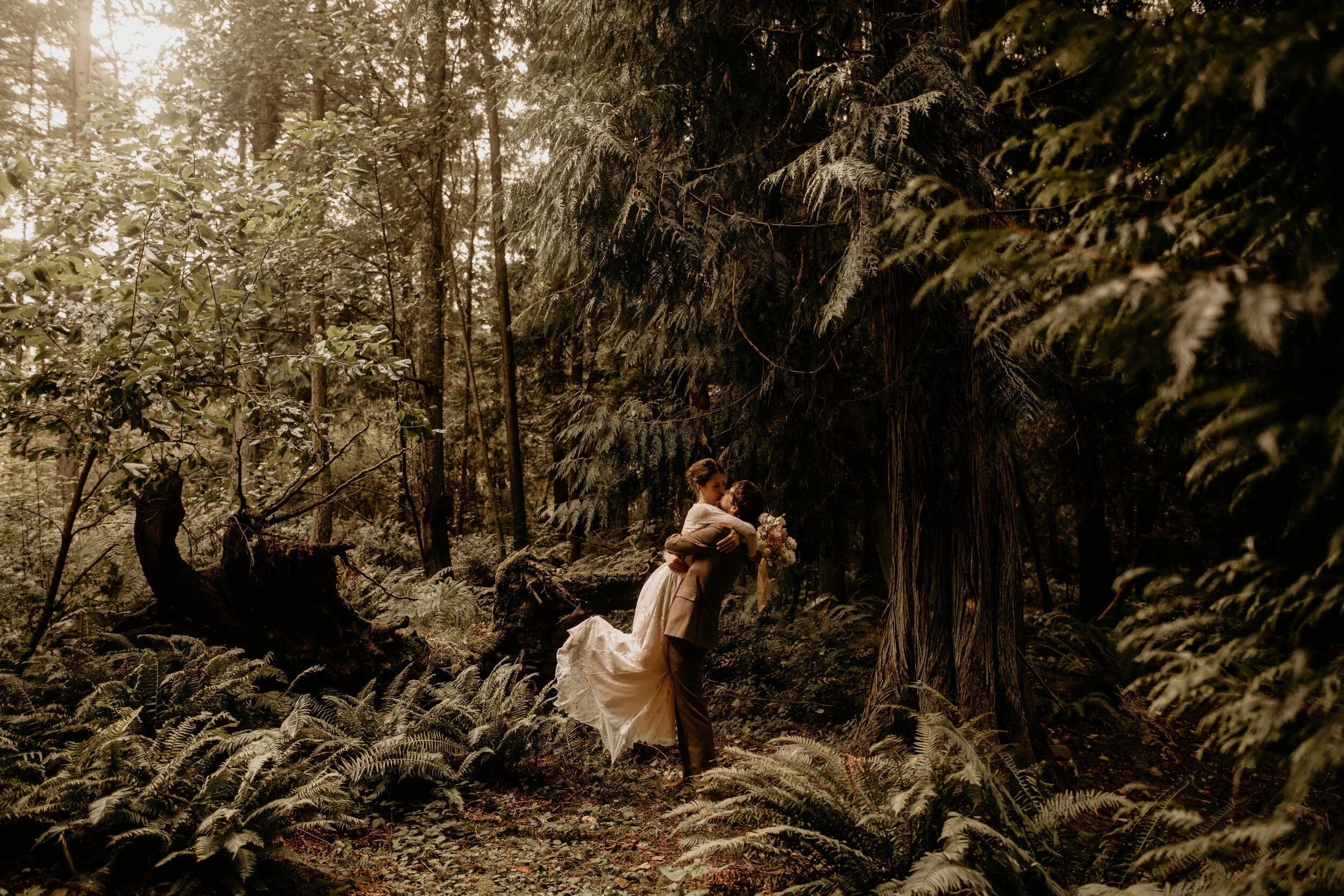 North cascades national park elopement - Mount Rainier National Park Elopement - Olympic National Park Elopement - Best places to elope in Washington - most beautiful places in pnw to elope - best elopement locations in Washington -North cascades na…