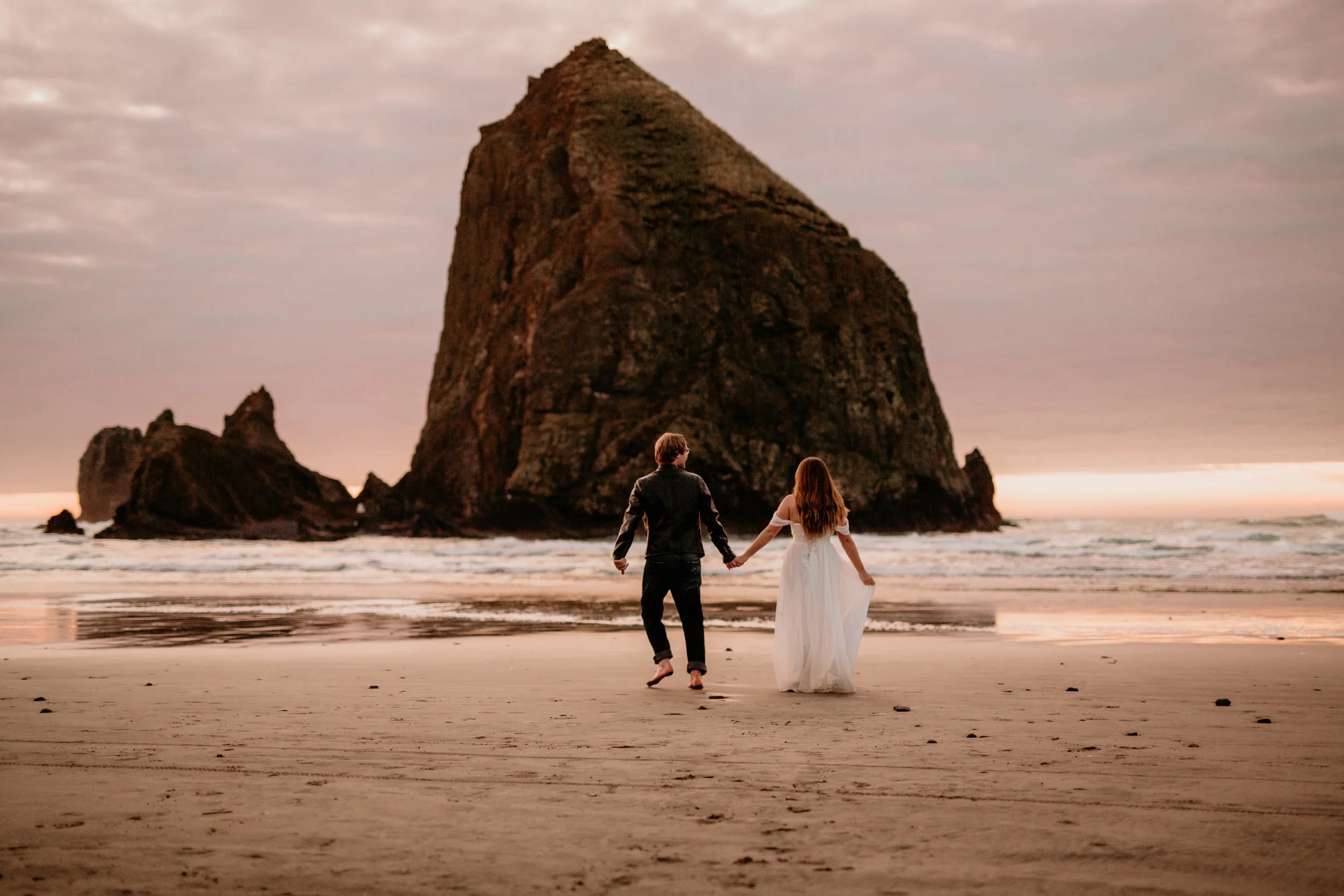 cannon-beach-oregon-elopemeny-photography-breeanna-lasher-38.jpg