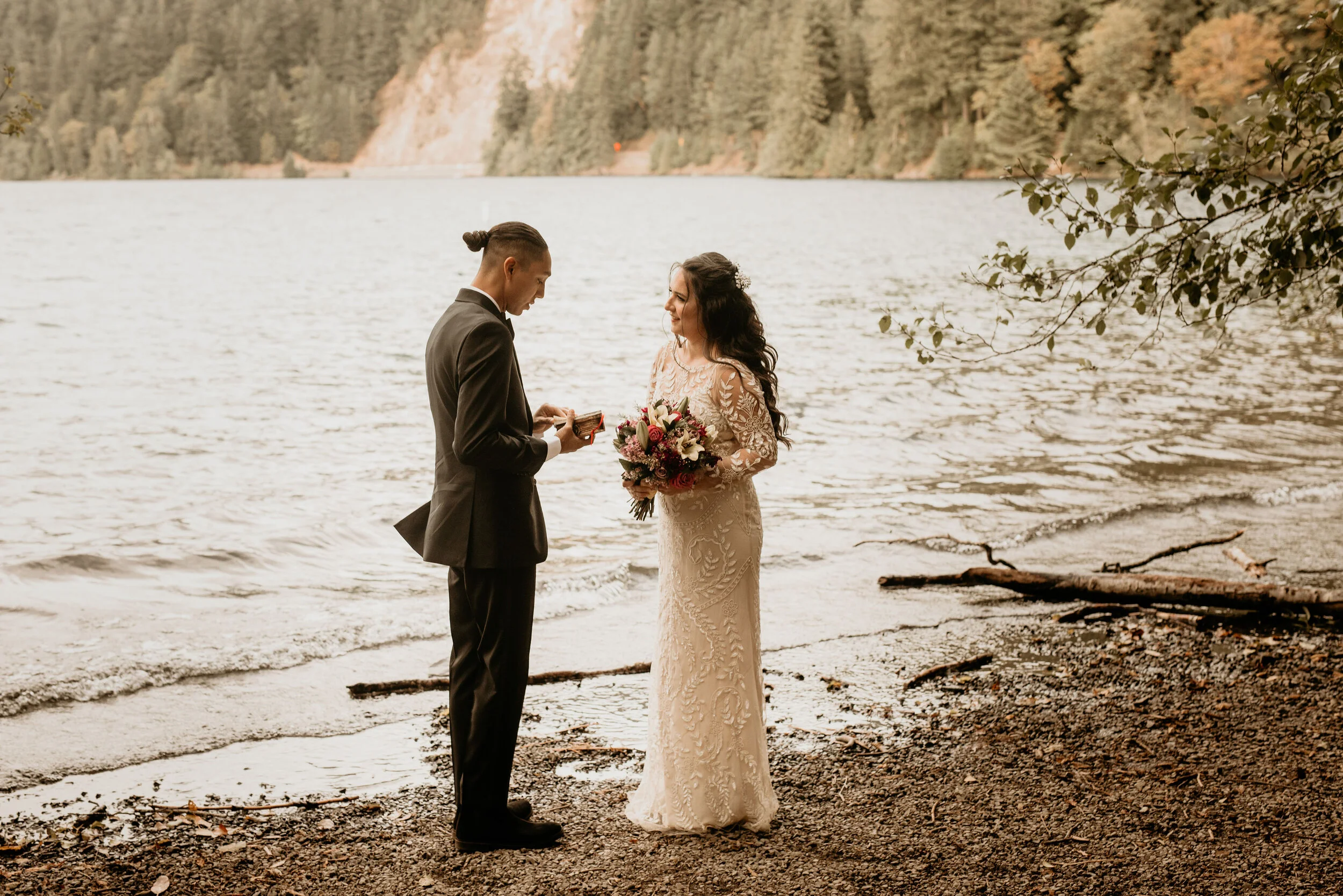 Lake-crescent-marymere-falls-elopement-photography-breeanna-lasher-Ceremony-11.jpg