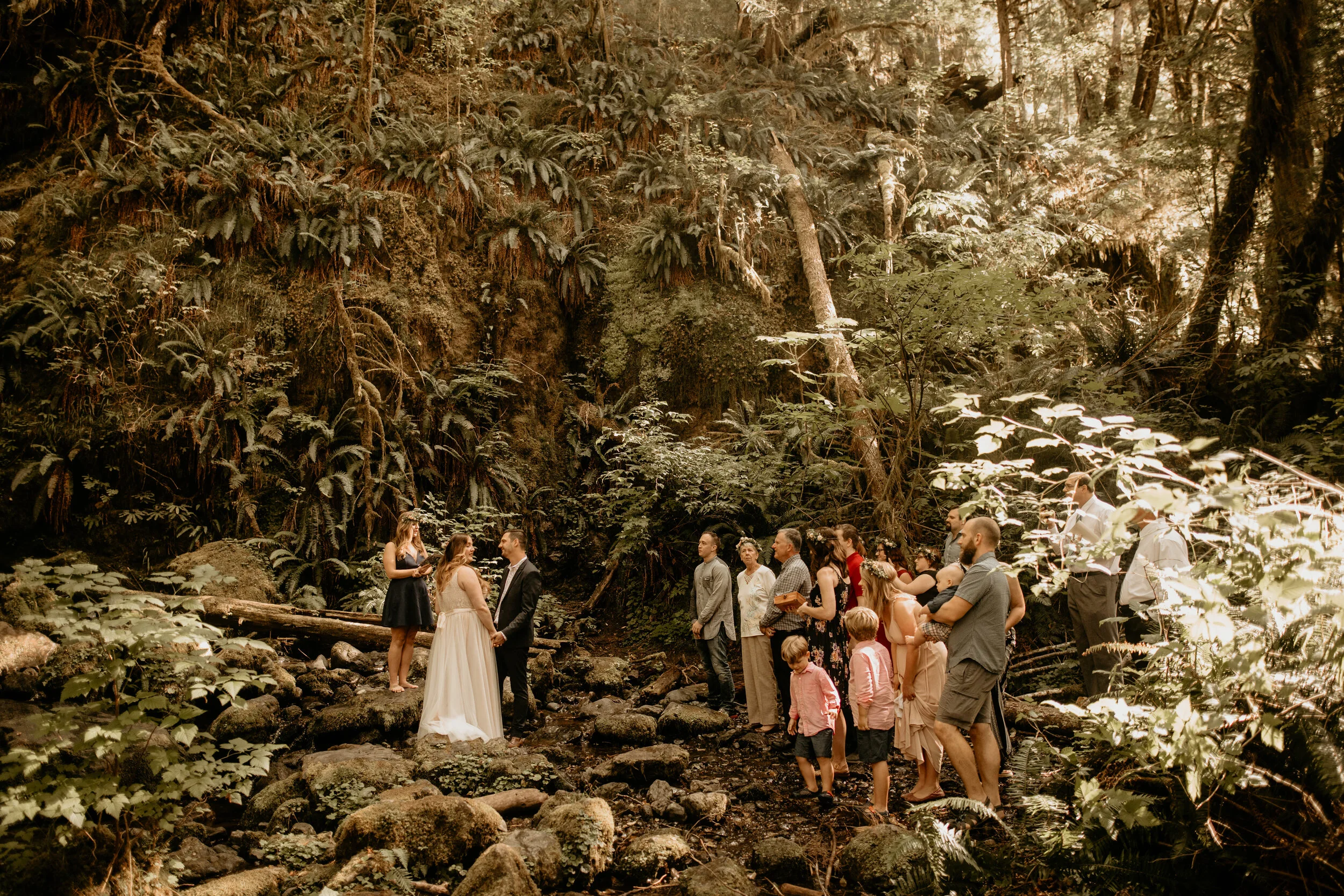 Merriman-Falls-elopement-photographer-breeanna-lasher-Ceremony-19.jpg
