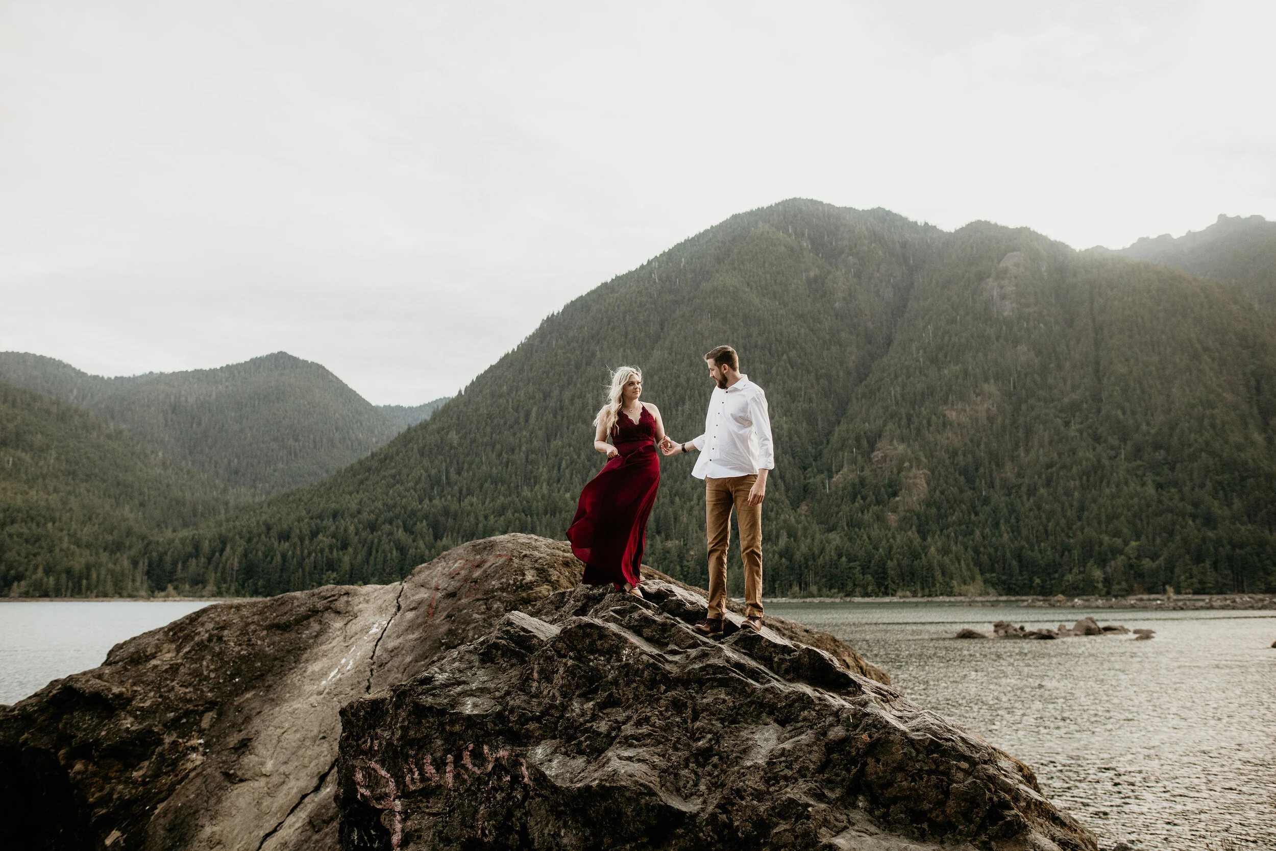 Lake Cushman! No hike! Cool rock formations, cool tree stumps, cool forest. very cool.