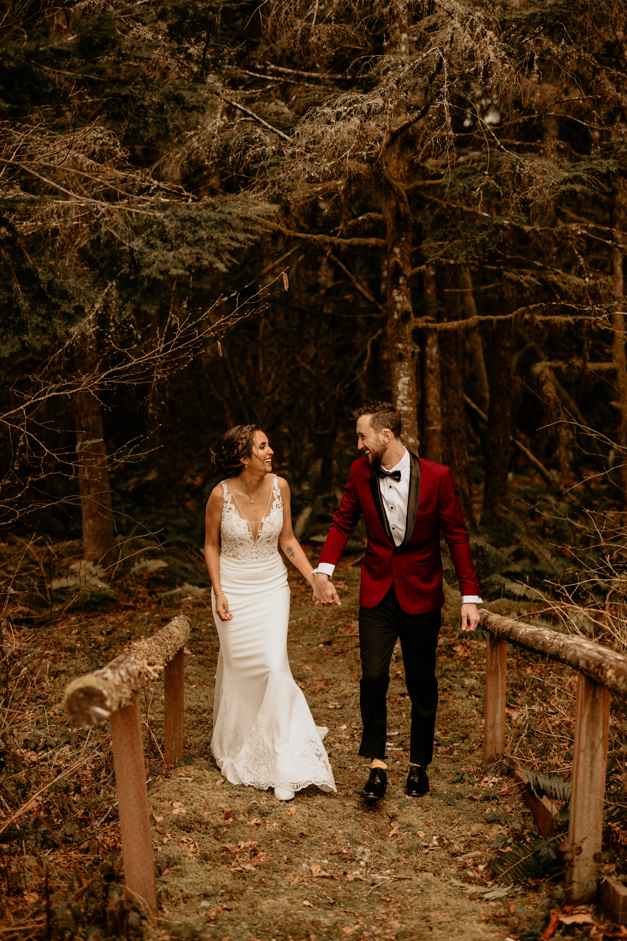 Diablo-lake-north-cascades-elopement-photographer-breeanna-lasher-my-cute-angels-Brittney-Michael-169.jpg