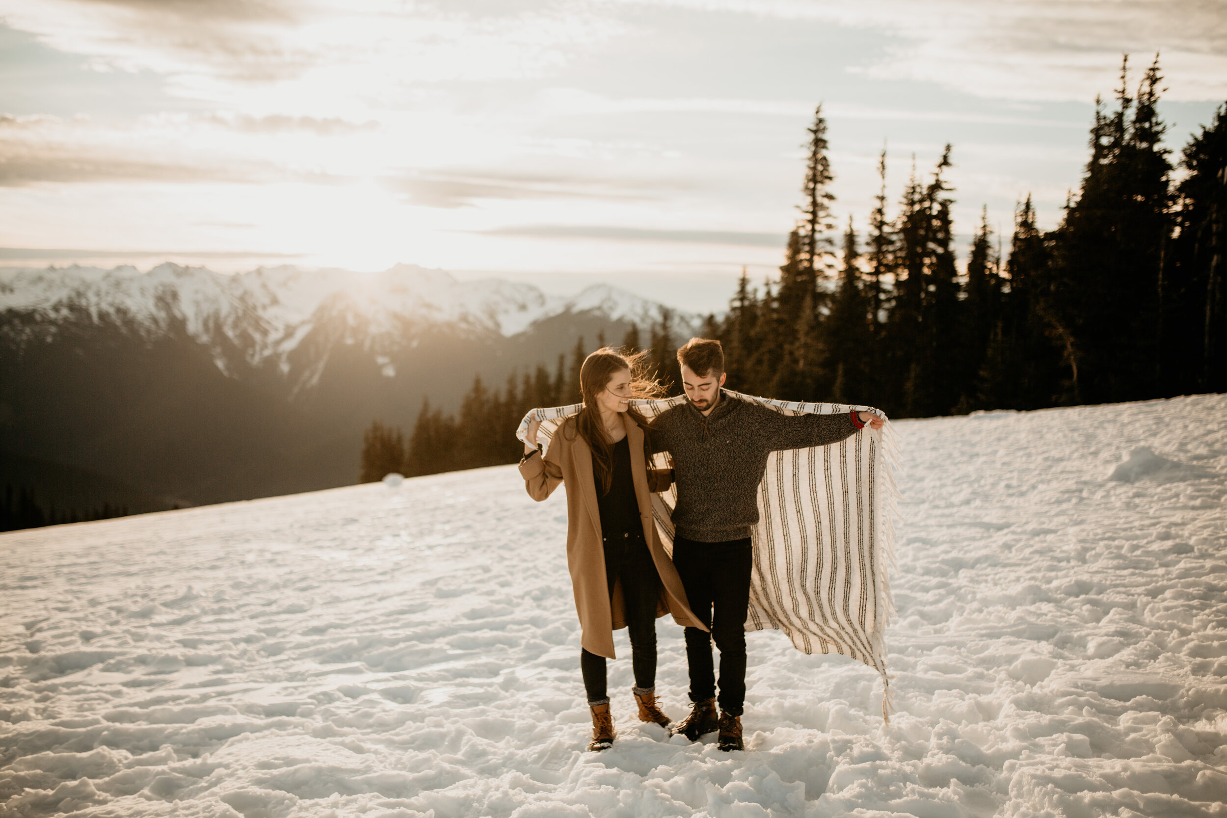Winter engagement photo inspiration