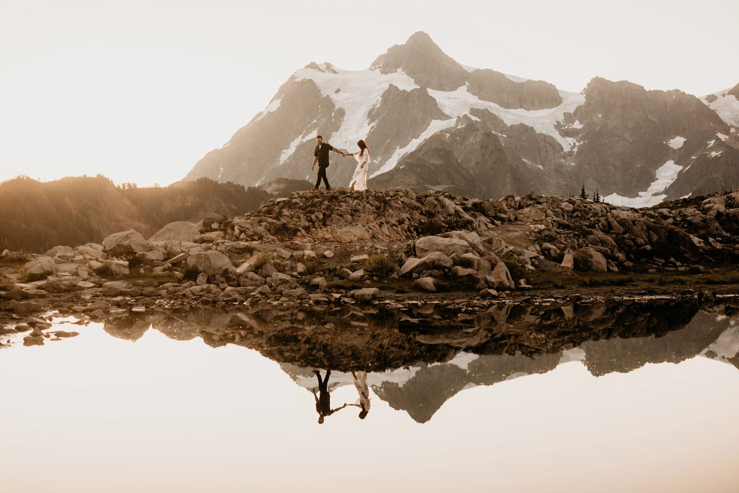 1/2 mile hike to the lake, but there are tons of beautiful overlooks between the parking lot and the lake if your parents don’t want to do the hike!