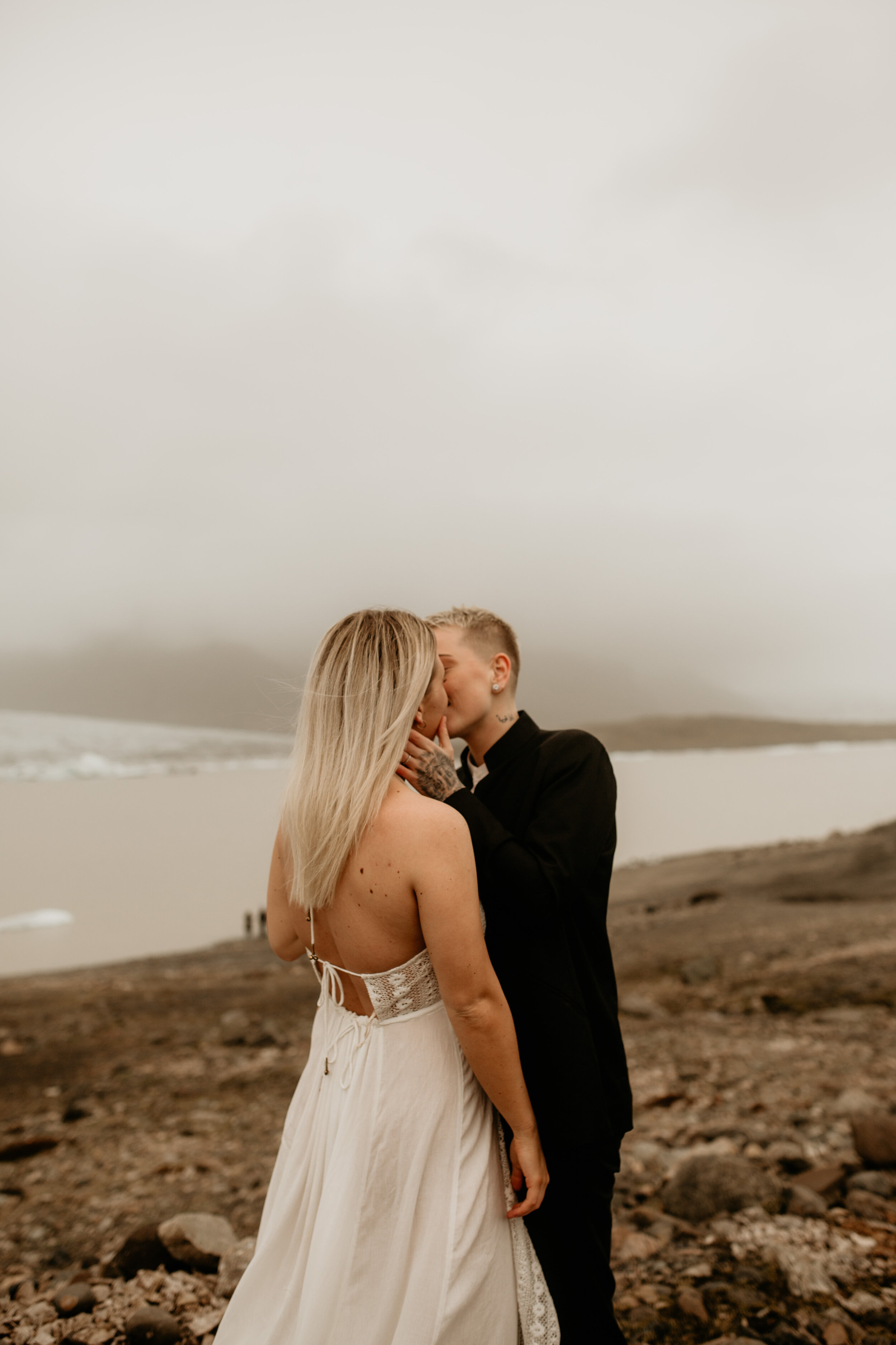 elope in iceland