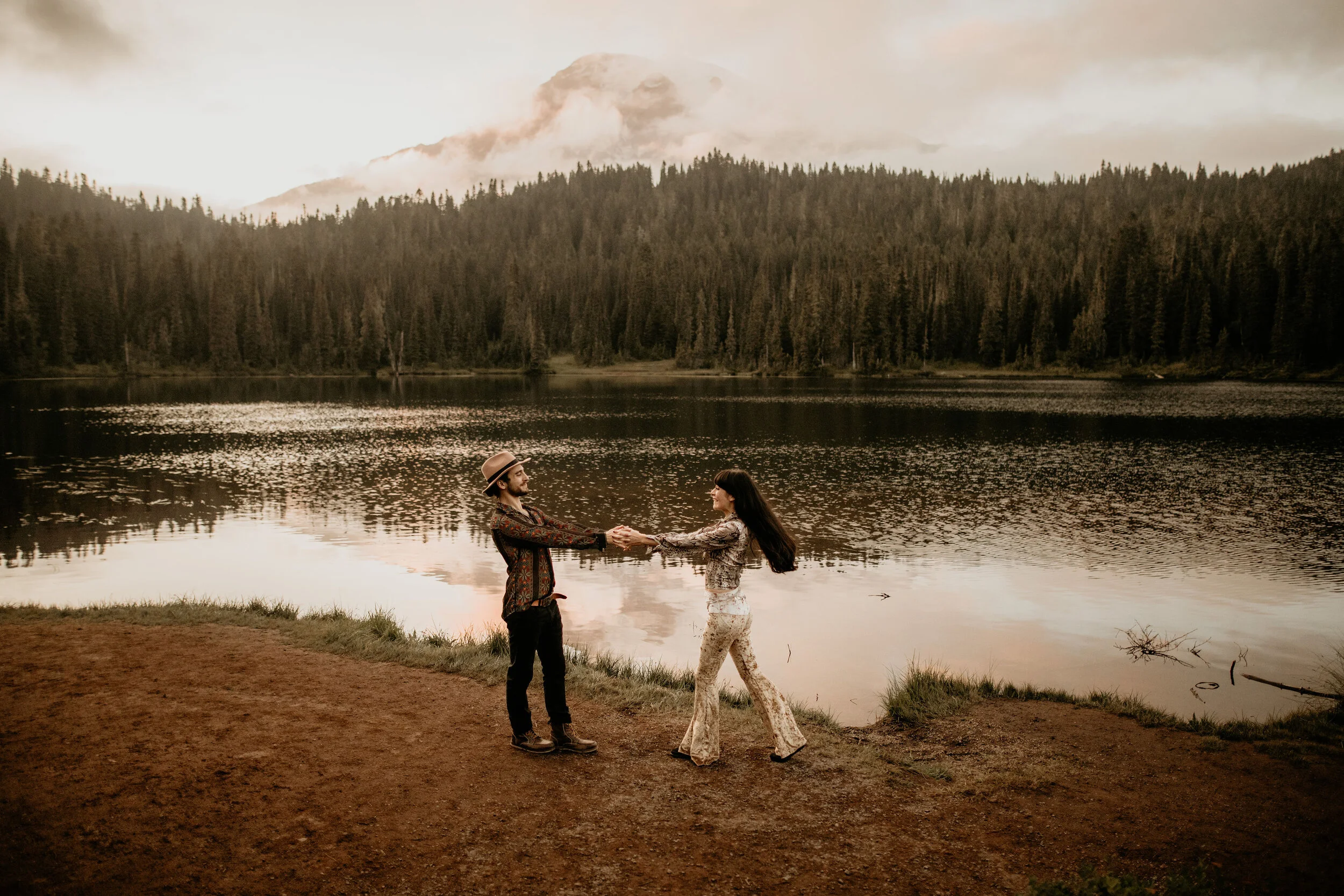 mount-rainier-reflection-lake-engagement-photographer-breeanna-lasher-139.jpg