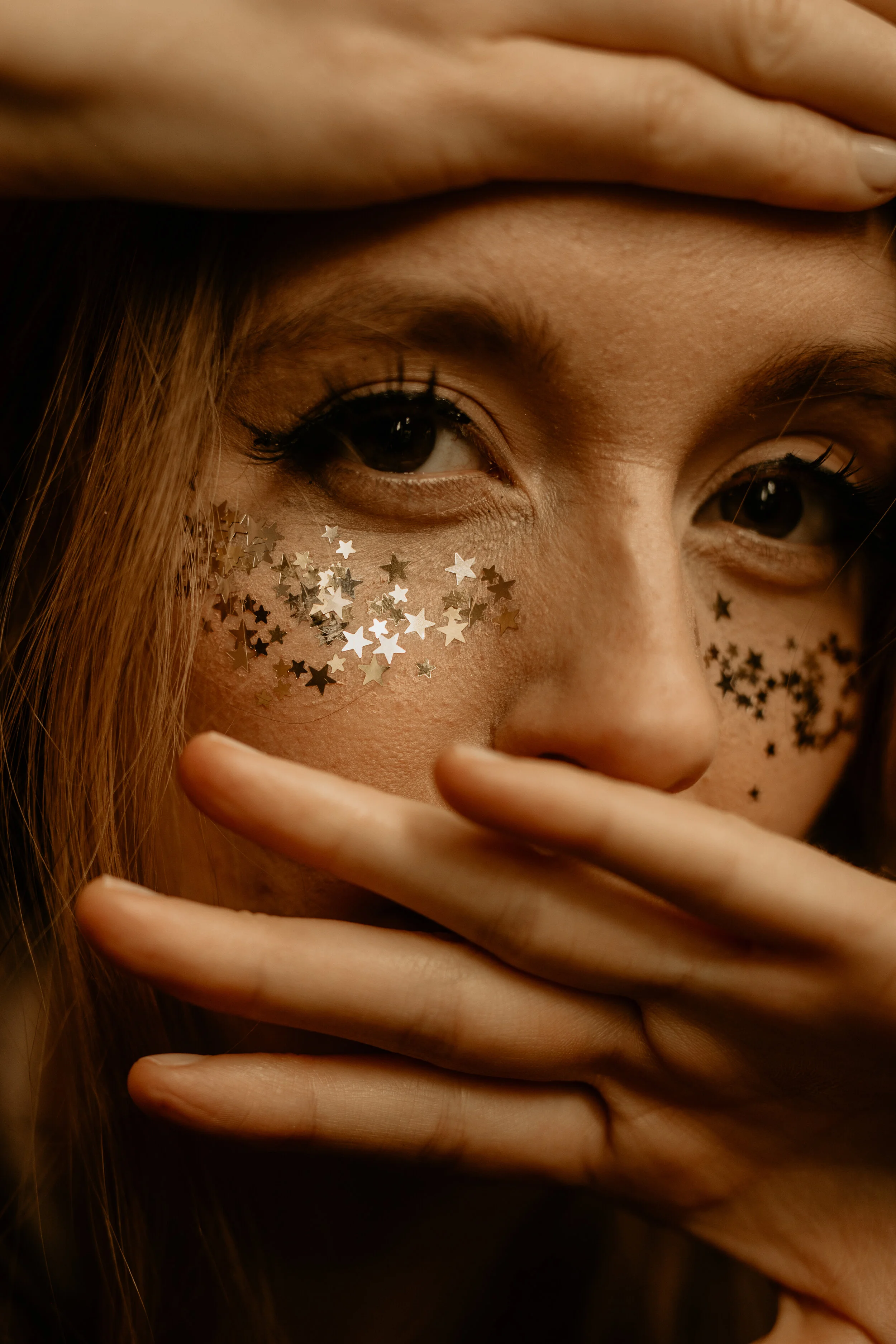 glitter engagement photos