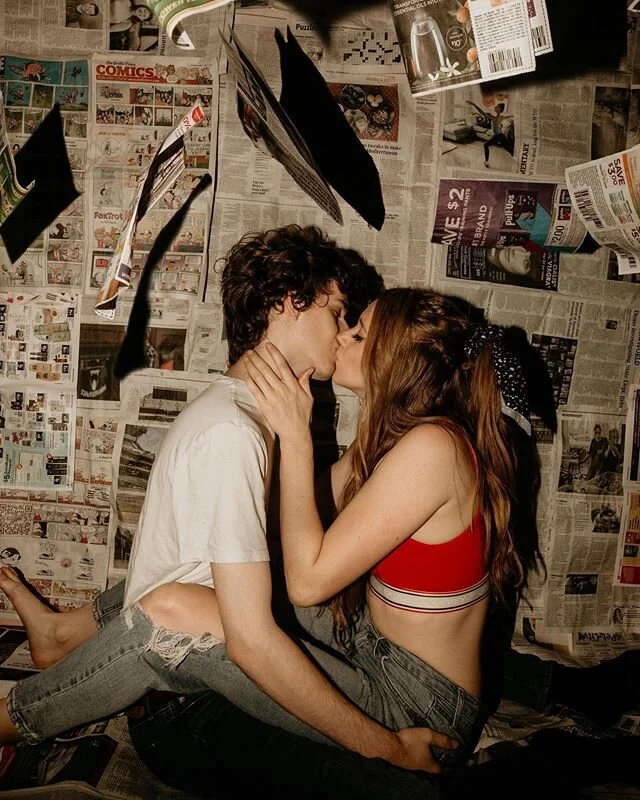 EXTRA EXTRA. there&rsquo;s nothing to read all about, we&rsquo;re just extra 😂
&bull;
&bull;
&bull;
&bull;
&bull;
&bull;
#Engagementshoot #destinationwedding #elopement #destinationweddingphotographer #hippiebride #hippiewedding #indiebride #indiewe