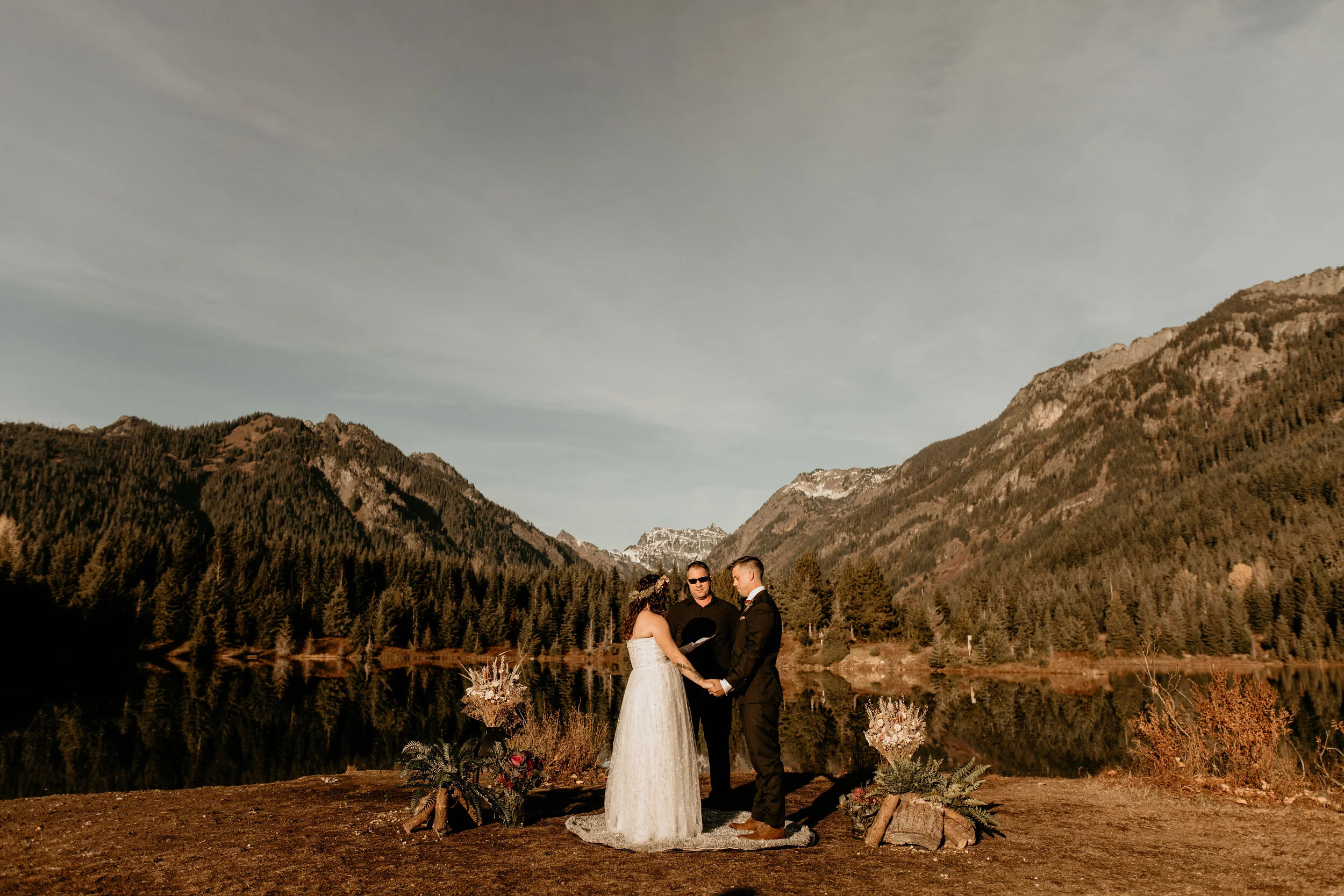 gold-creek-pond-elopement-Ceremony-7.jpg