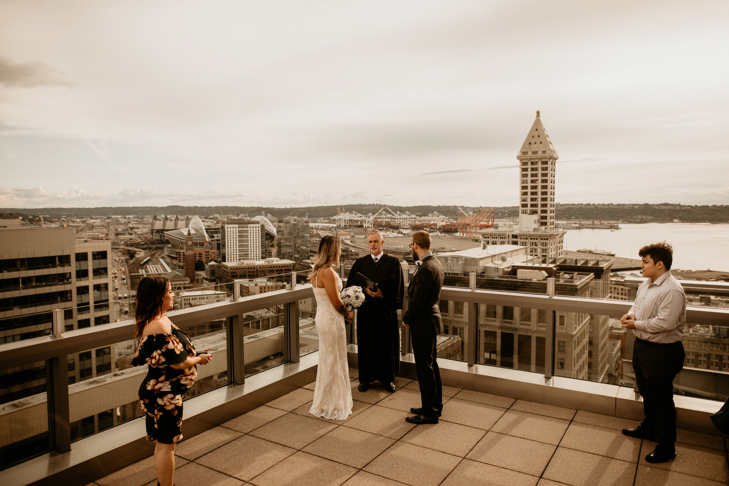Seattle-Space-Needle-courthouse-Elopement-breeanna-lasher-157.jpg