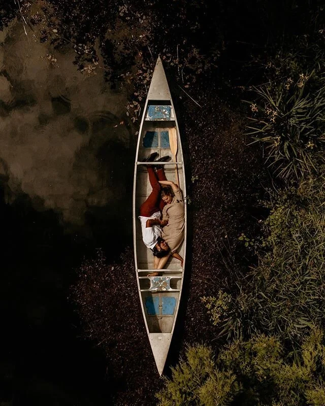 CANOE EVEN????? Because I cannot 😮🚣&zwj;♂️ &bull;
&bull;
&bull;
&bull;
&bull;

#belovedstories&nbsp;#dirtybootsandmessyhair#photobugcommunity#elopementphotographer&nbsp;#ohwowyes #authenticlovemag&nbsp;#pnwedding #olympicpeninsulawedding #destinati