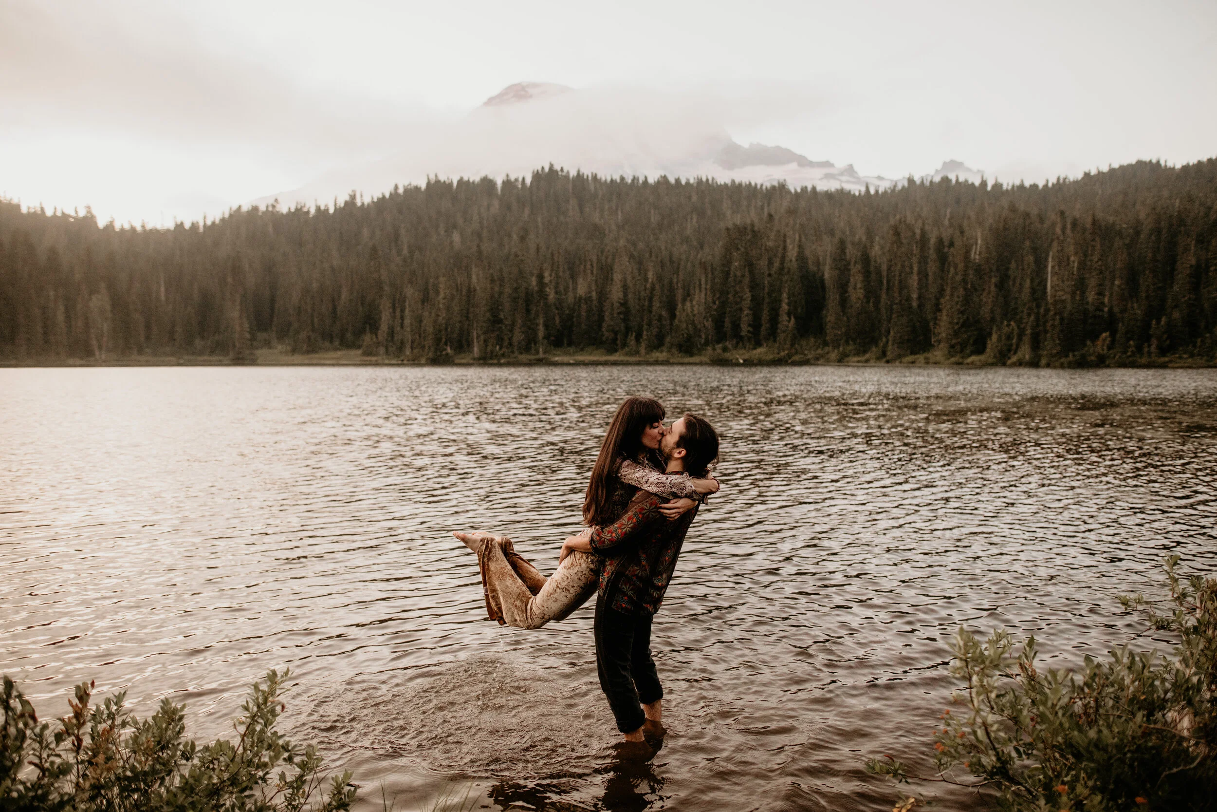 Diablo-lake-elopement-Photographer-BreeAnna-Lasher-100.jpg
