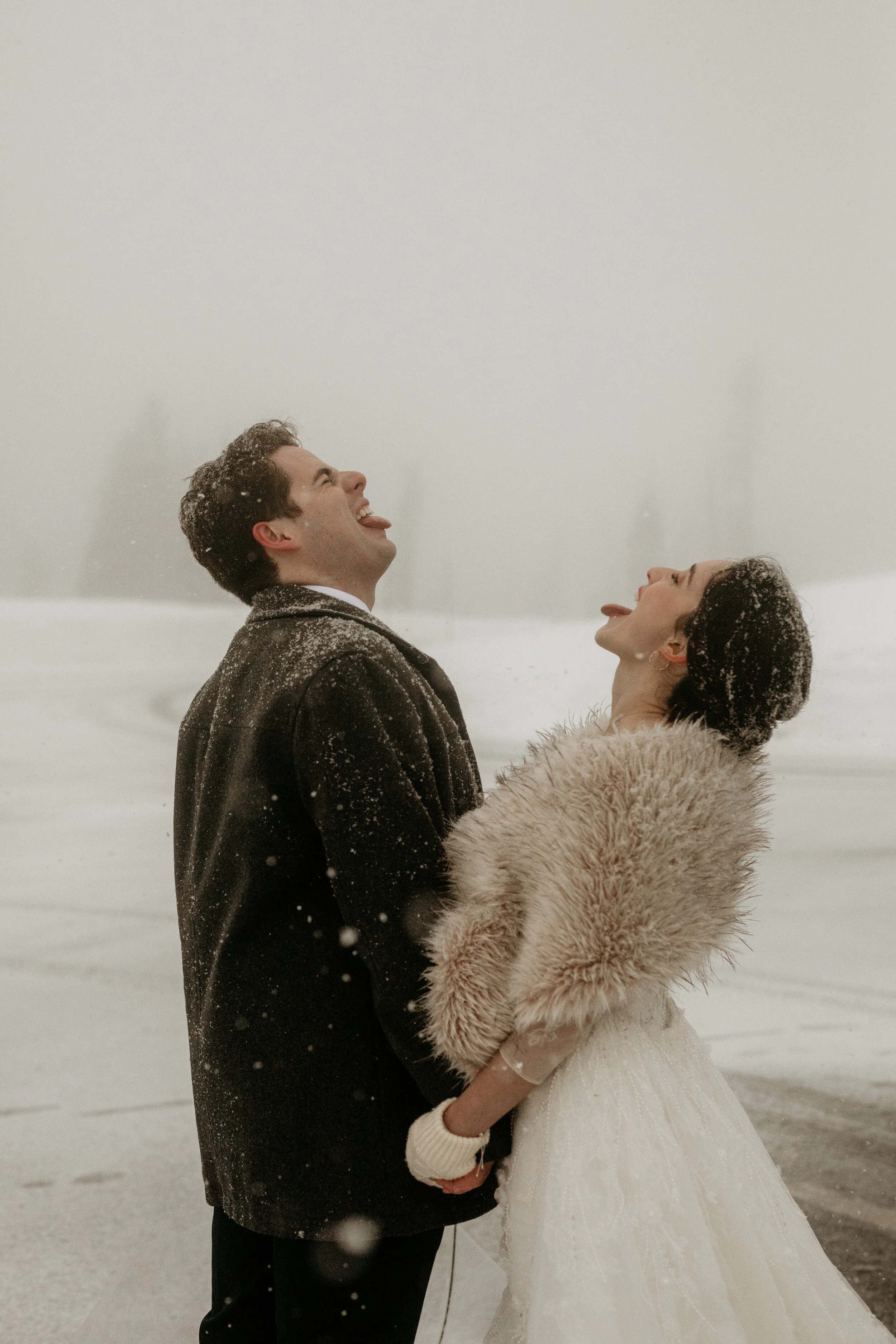 how to have a sustainable elopement! Here’s a guide to having an environmentally friendly elopement! adventure photography