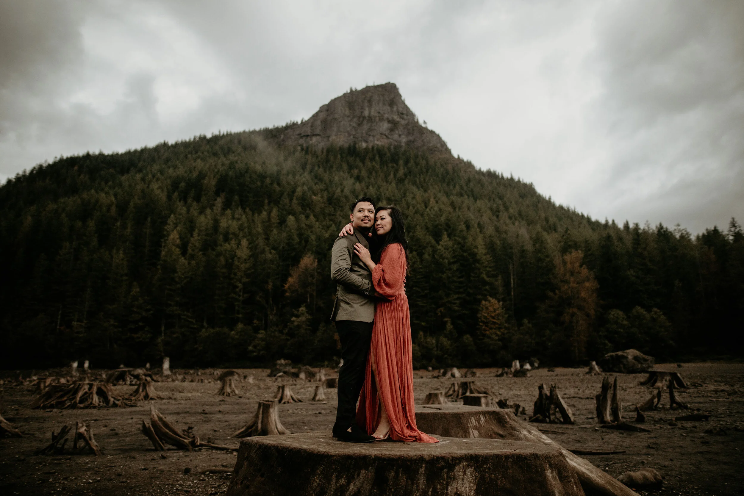 Rattlesnake-lake-engagement-photos-113.jpg