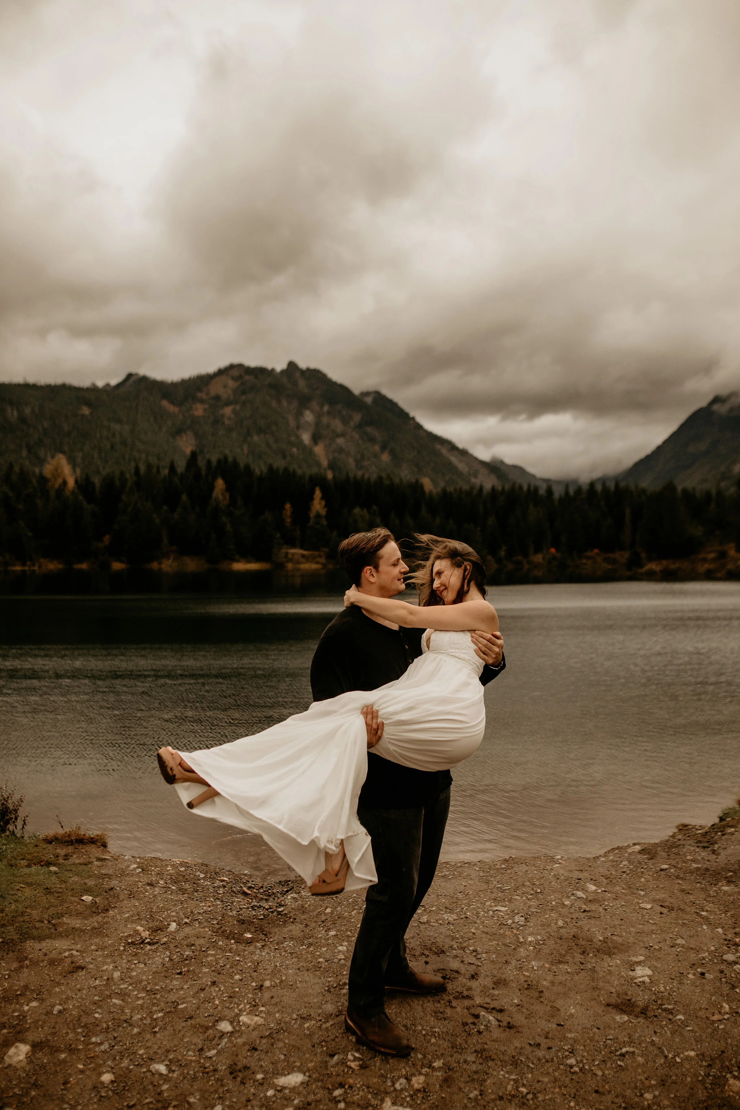 Snoqualmie pass best places to elope breeanna lasher
