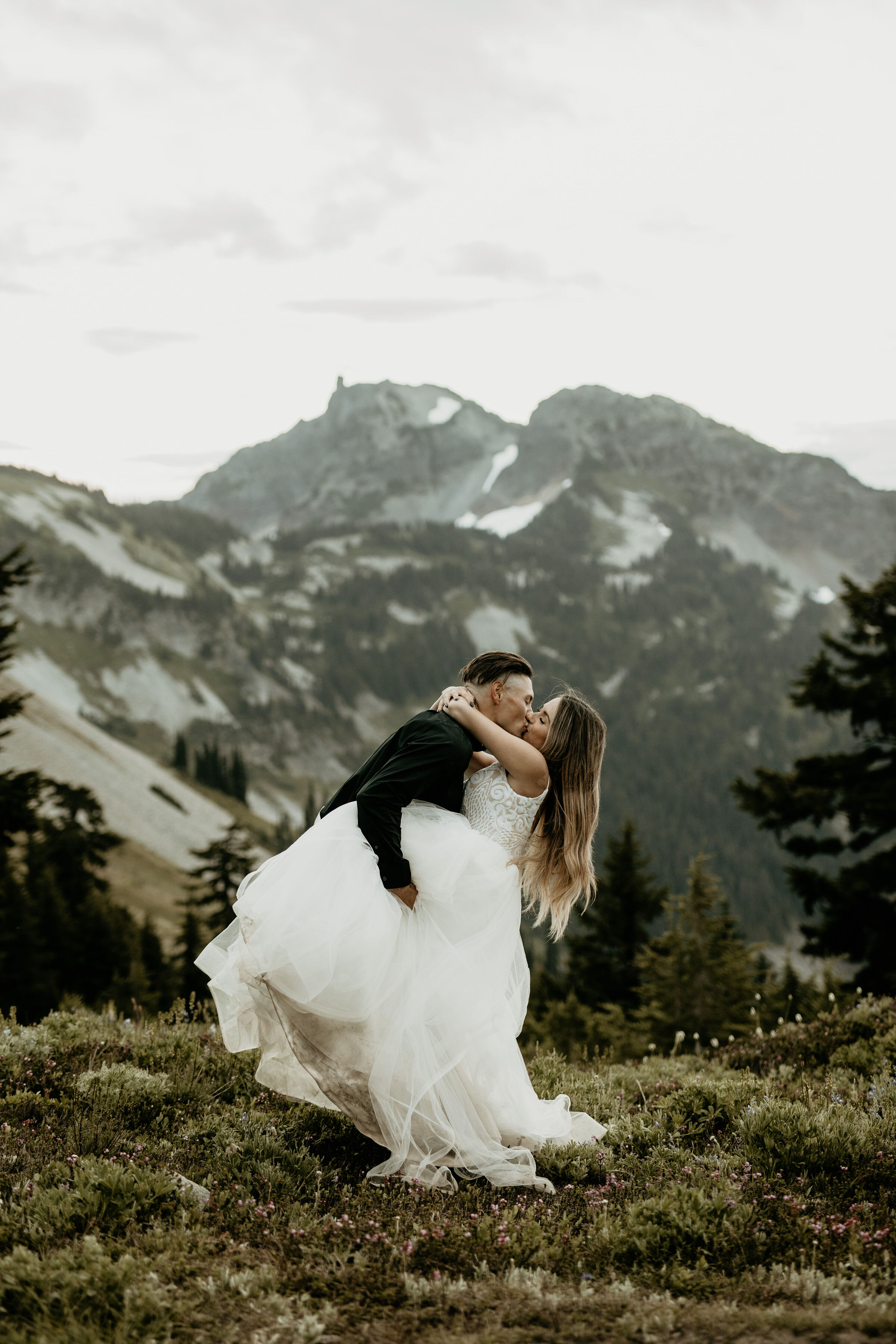 Sunset at pinnacle saddle peak (3 miles)
