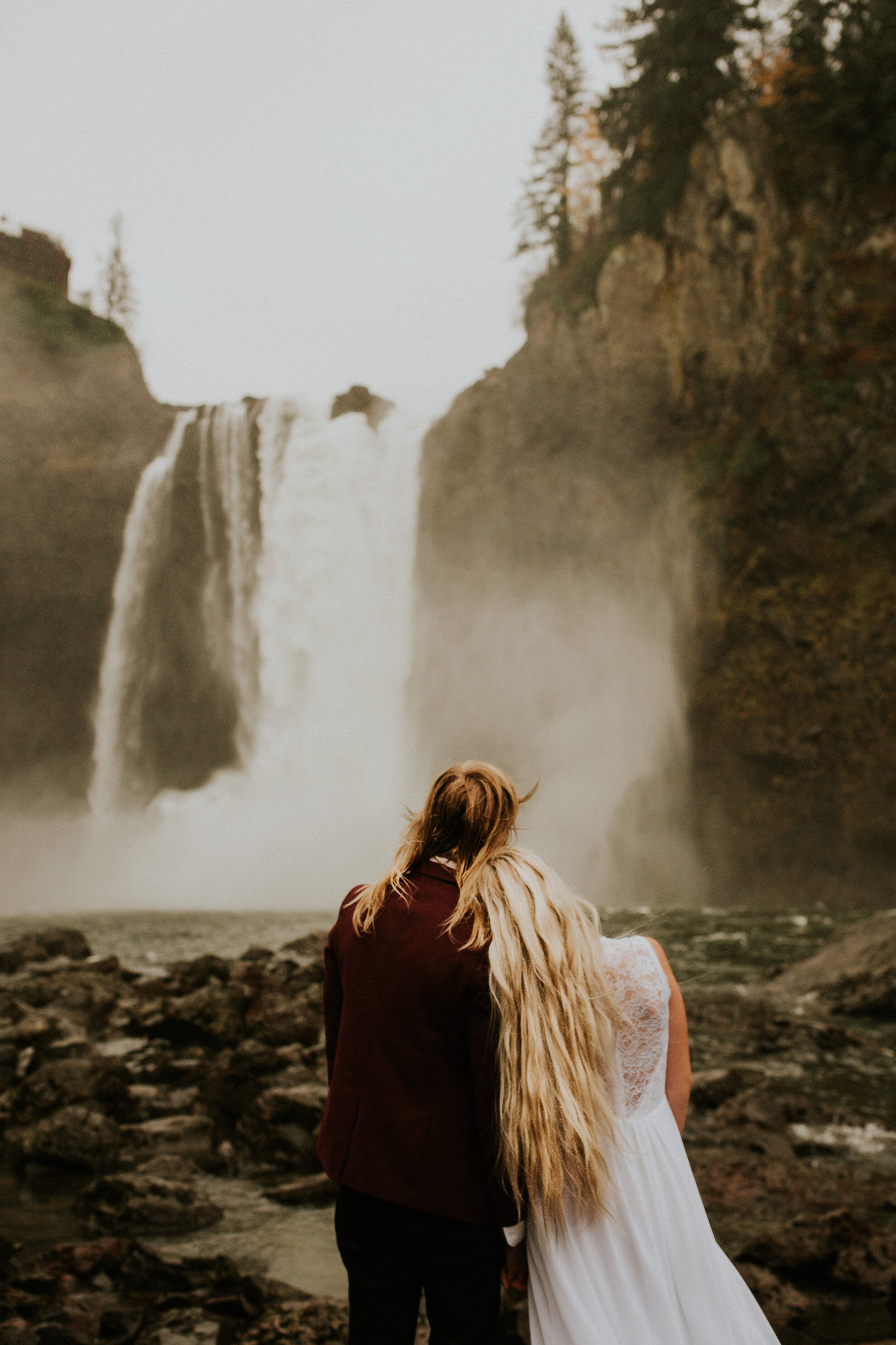 Locations in the US that look like Iceland- Iceland elopement- Iceland elopement photographer- Amalfi coast photographer- diablo lake elopement - Seattle elopement photographer - diablo lake photographer - north cascades elopement photographer - Seattle wedding photographer - cute couple - elope instead - breeanna lasher photographer - Iceland lookalike locations - Rialto beach elopement - Rialto beach elopement photographer - Rialto beach wedding&nbsp;
