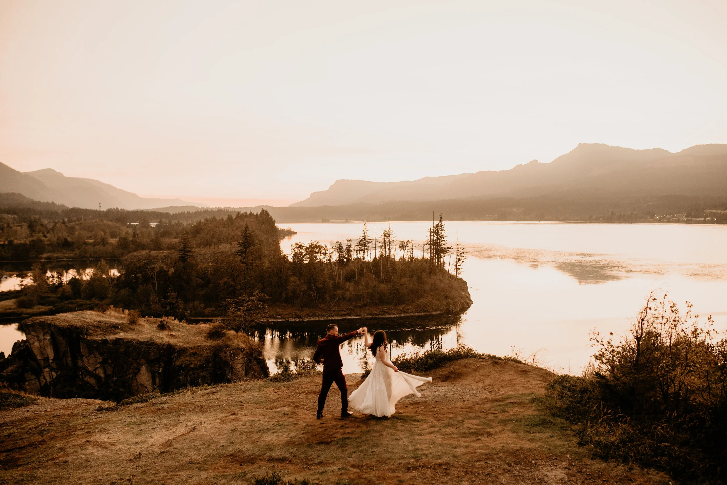 Portland-Oregon-Government-Cove-elopement-photographer-BreeAnna-Lasher-289.jpg