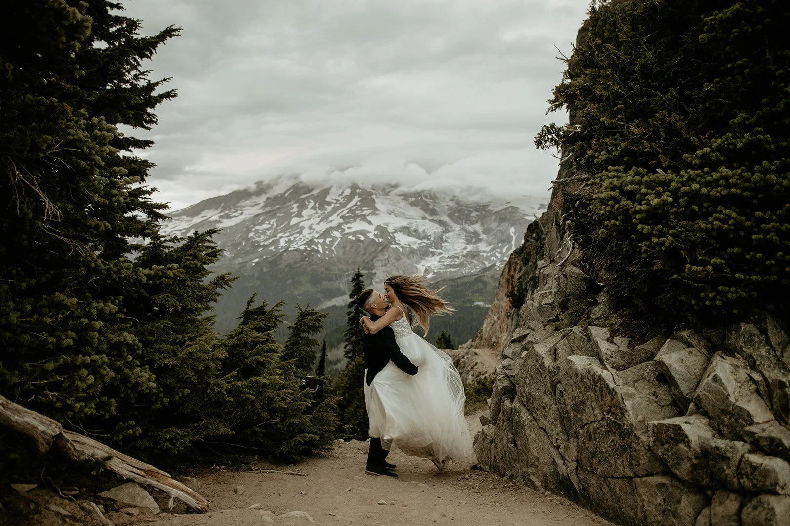 Mt-Rainier-Elopement-Photographer-BreeAnna-Lasher-44_websize.jpg