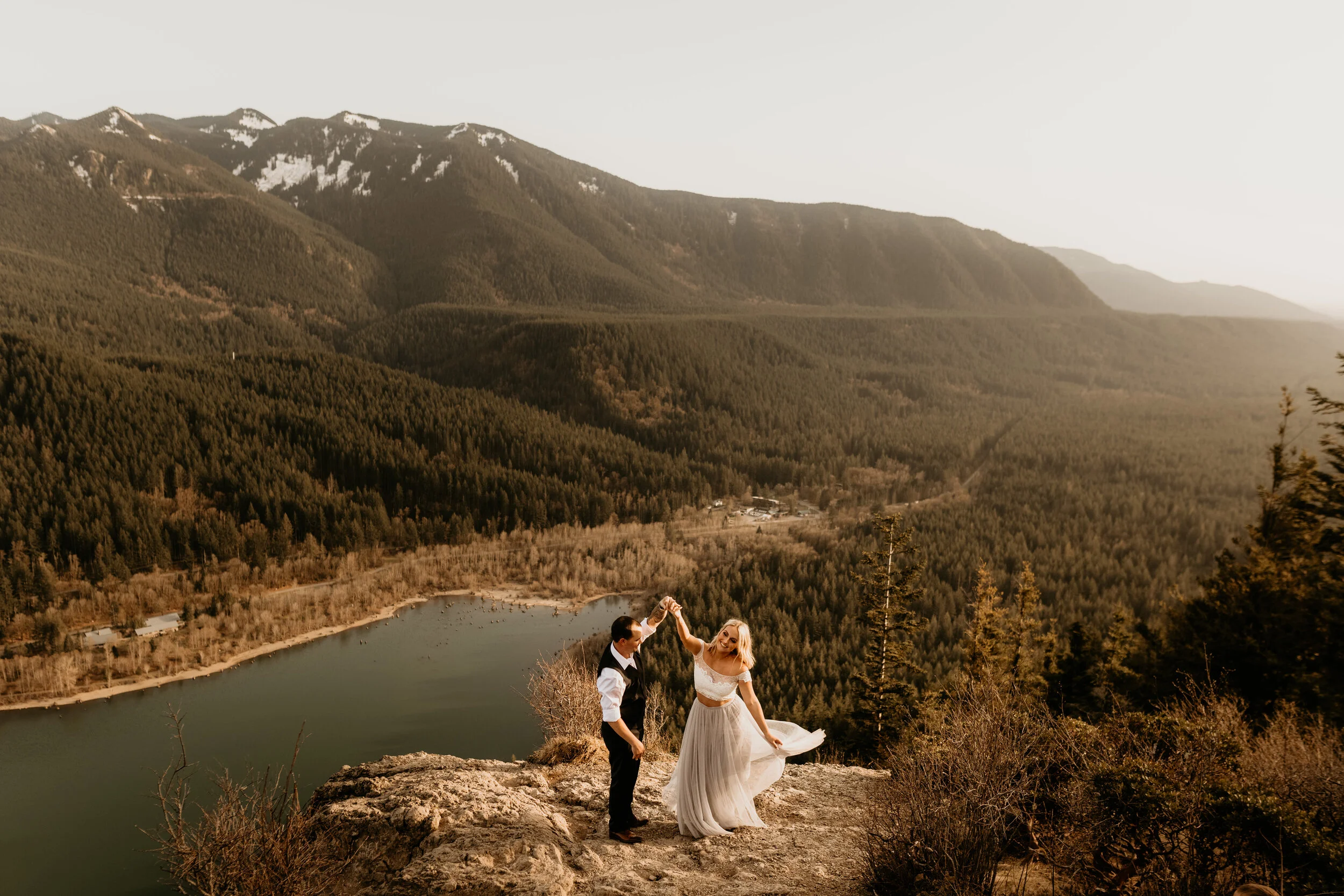 Rattlesnake-Lake-Elopement-photographer-breeanna-lasher-28.jpg