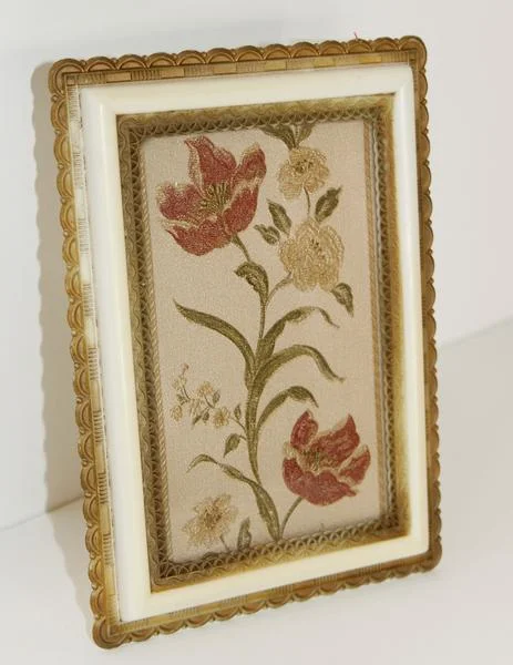 Vintage Bakelite frame