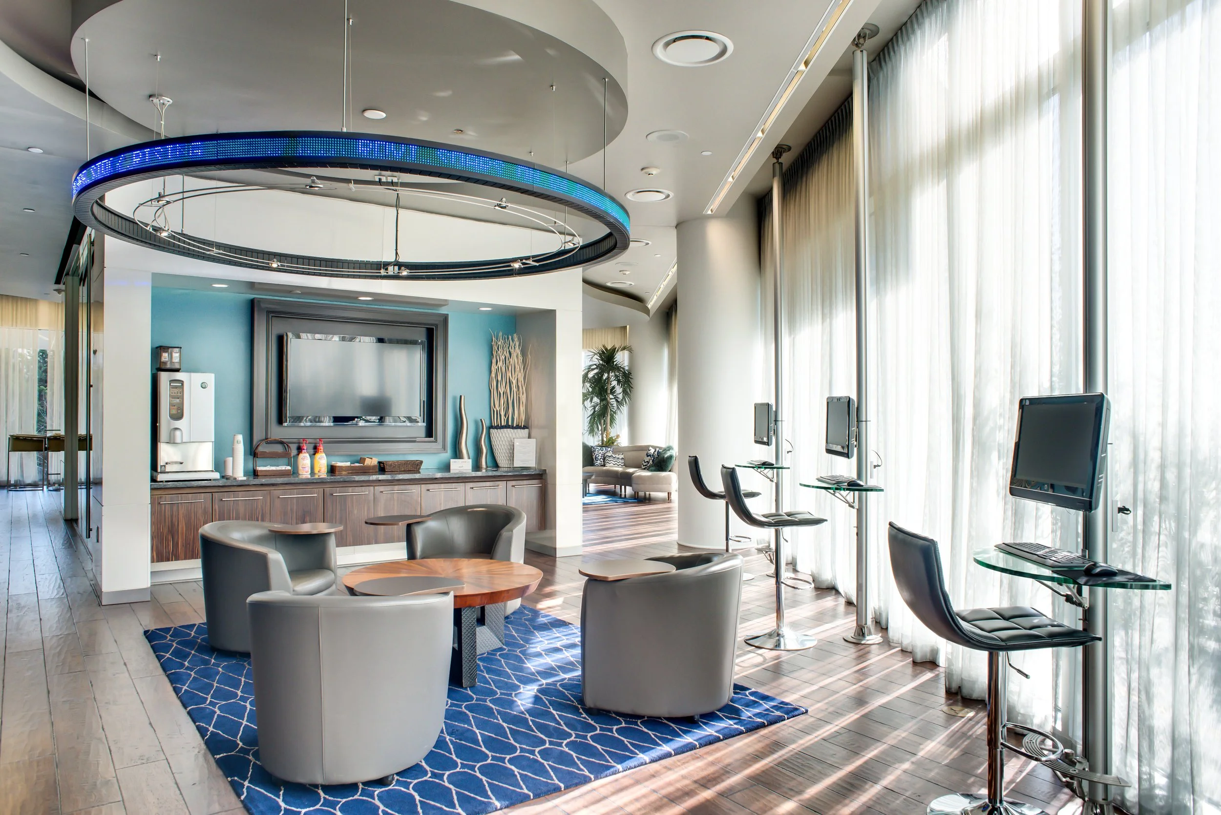 Cirque Dallas-PH-1.jpg