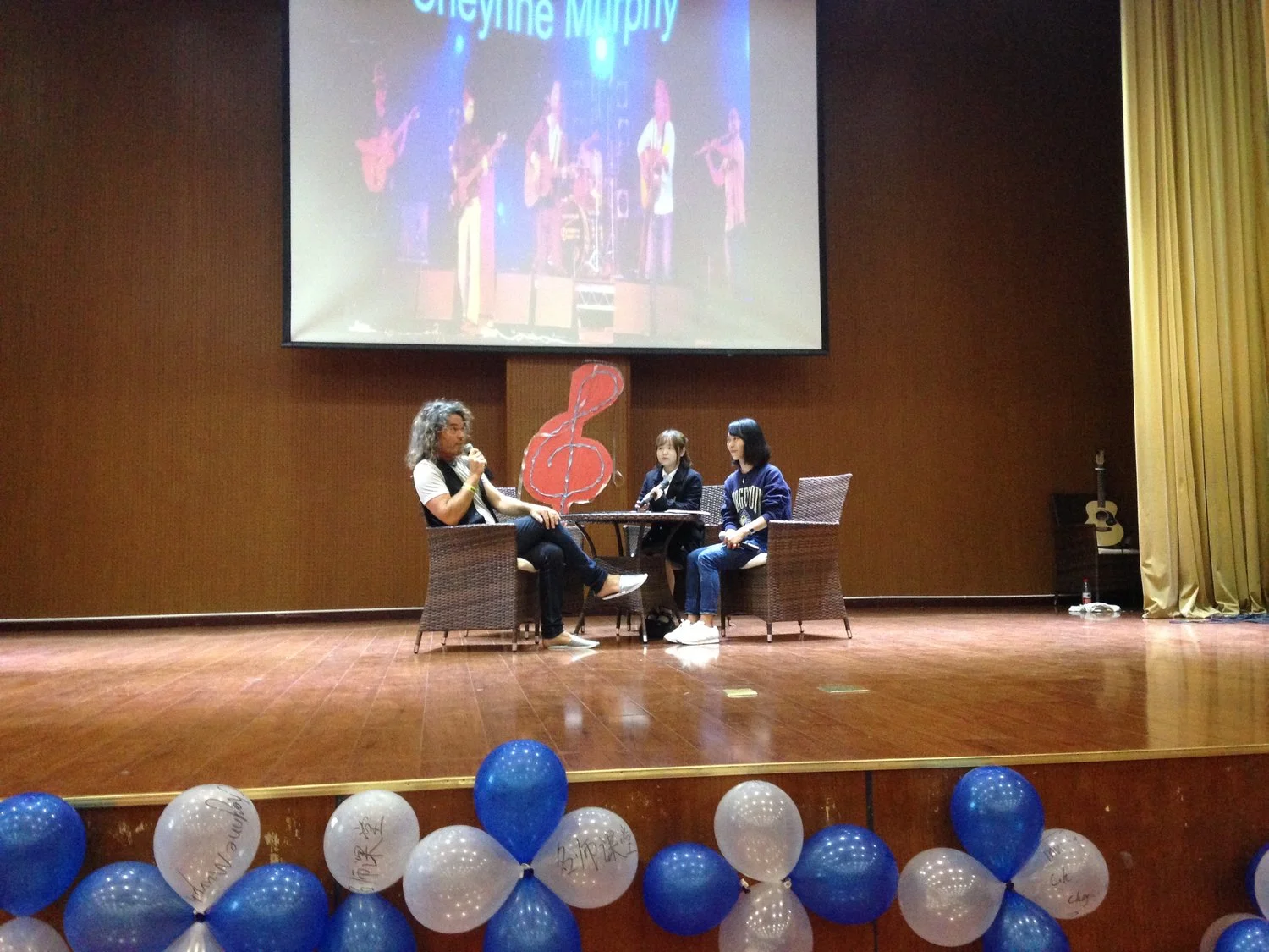 Baloonsplusstage&guitar.jpg