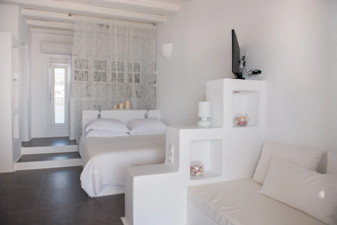 ThePerfectHideaway_Nefeli Sunset Suites02.JPG