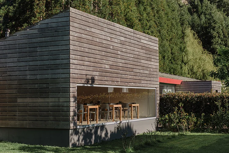 ThePerfectHideaway_FurnasLakeVillas16.jpg