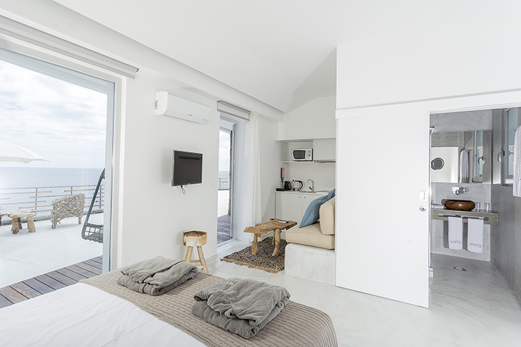 ThePerfectHideaway_WhiteExclusiveSuites15.jpg