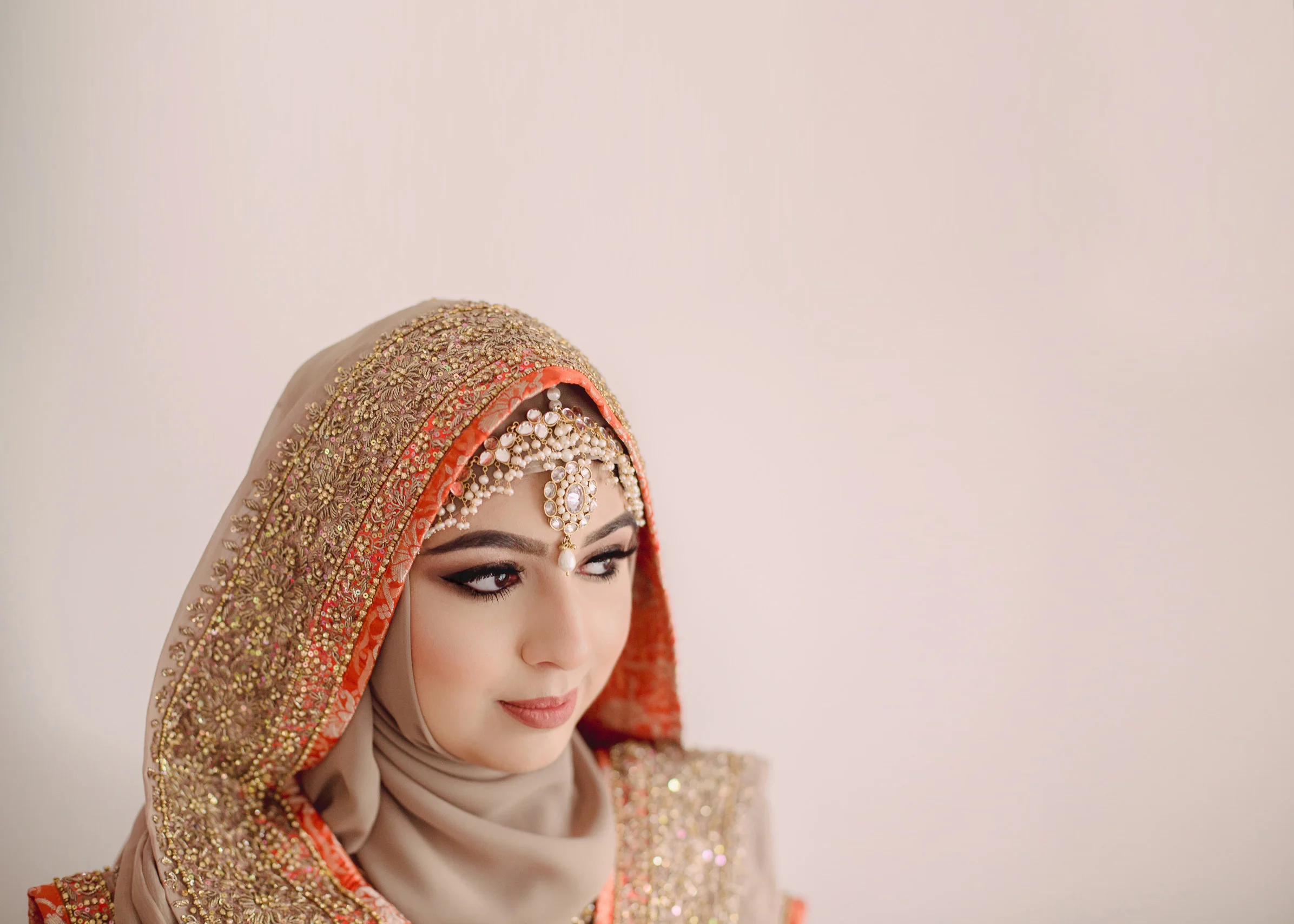 Henna Ali Hijabi Bride 3 extended.jpg