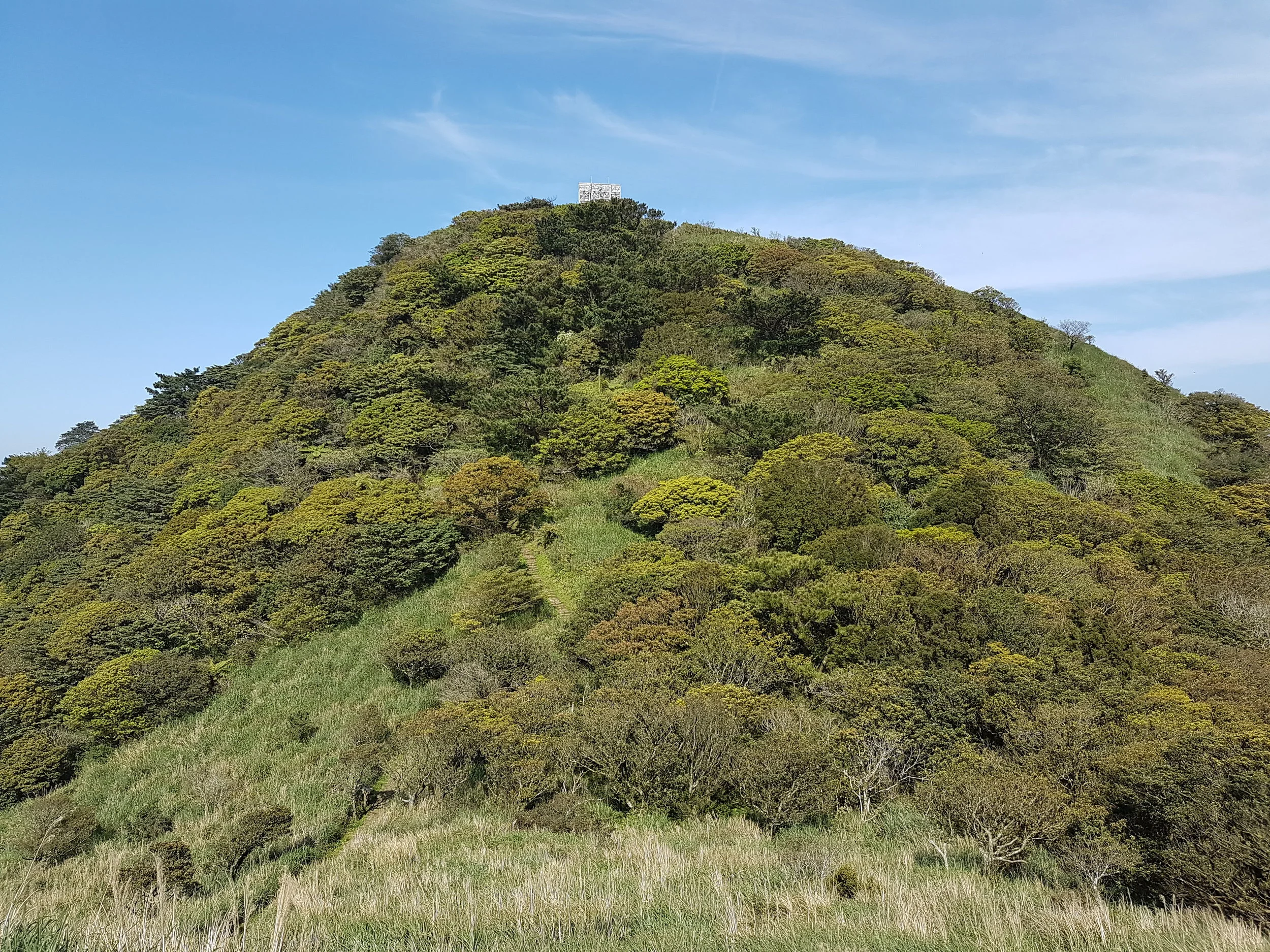 Looking up at Miantian.A short but steep climb.