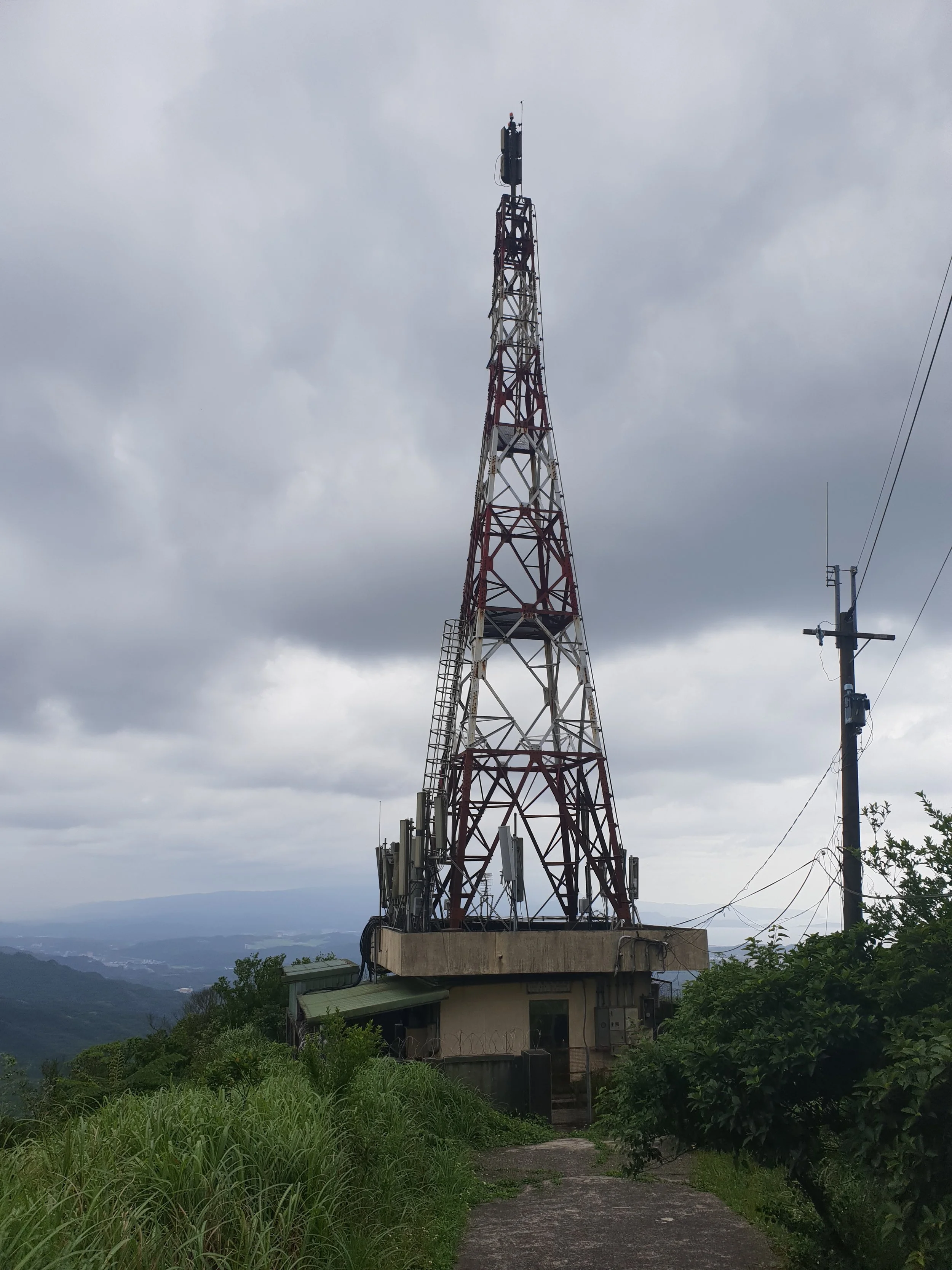 If you walk up to this you've gone the wrong way. Hang your head in shame and return to Jingua Outcrop.