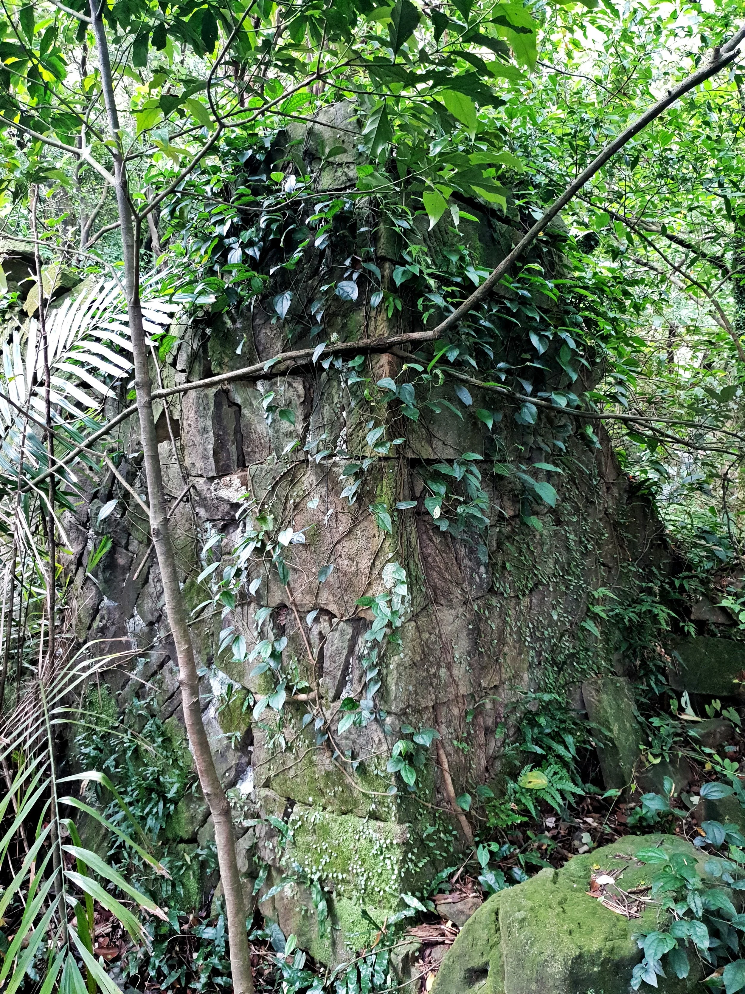 The remains of the watchtower. I doubt there are many of these left in Taiwan.